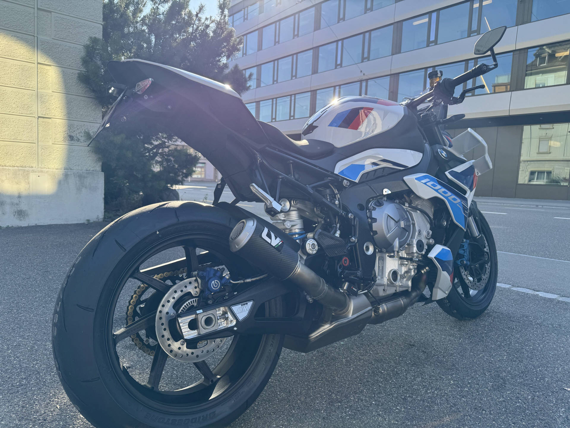 BMW M 1000 R-image-2