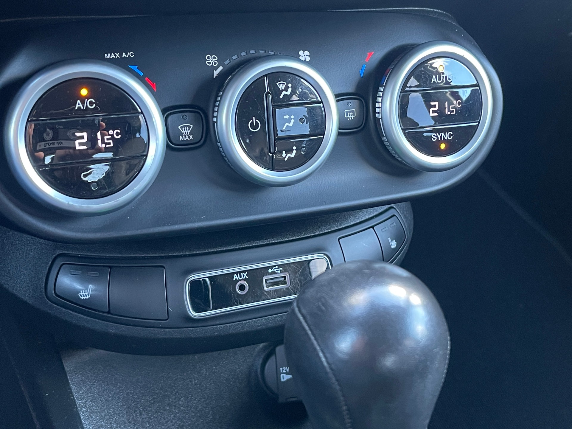 FIAT 500X 1.4T Cross 4x4 Automatic-image-15