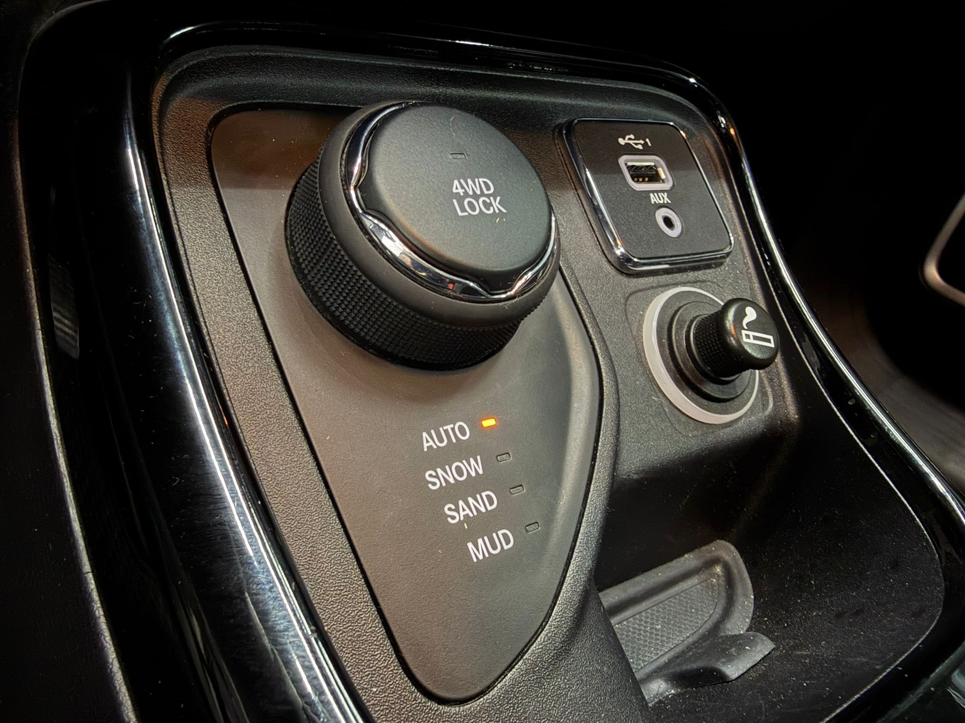 JEEP Compass 2.0CRD Limited AWD 9ATX-image-10
