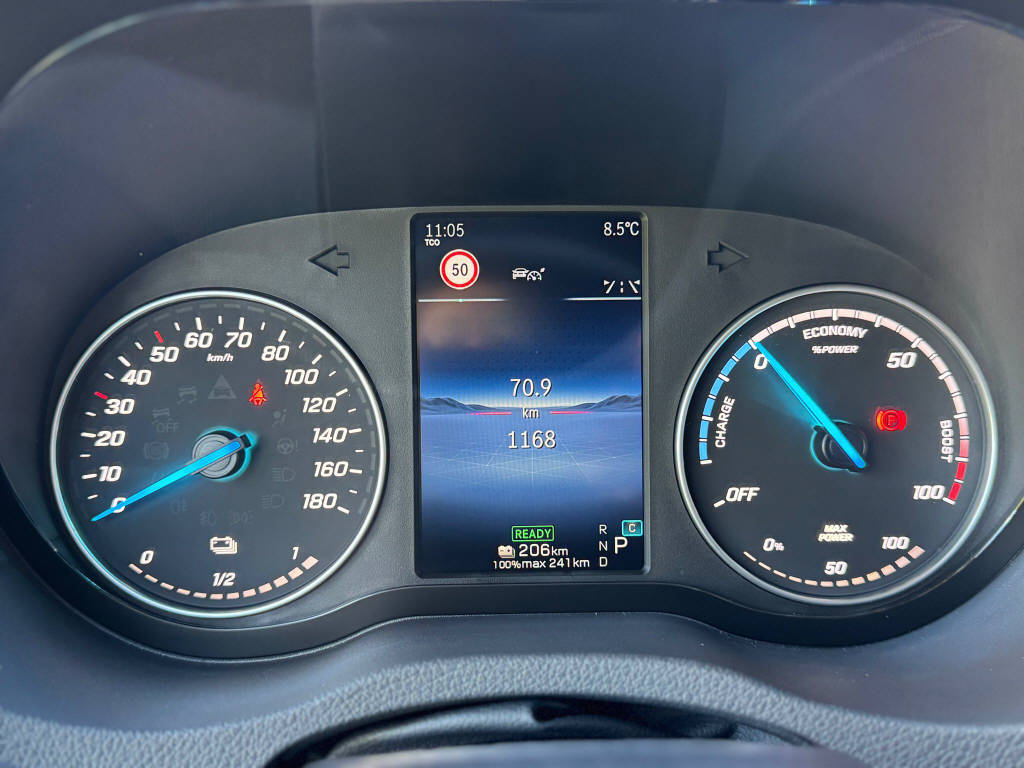 MERCEDES-BENZ eSprinter 420 Pro Aufbau mit Hebebühne 4325 L 81 kWh-image-8
