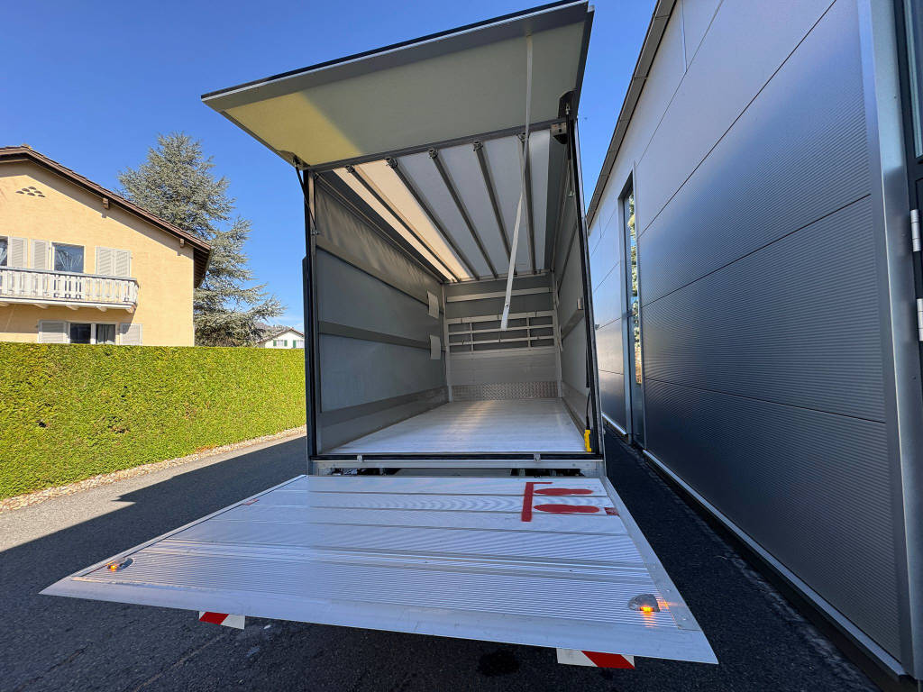 MERCEDES-BENZ eSprinter 420 Pro Aufbau mit Hebebühne 4325 L 81 kWh-image-4