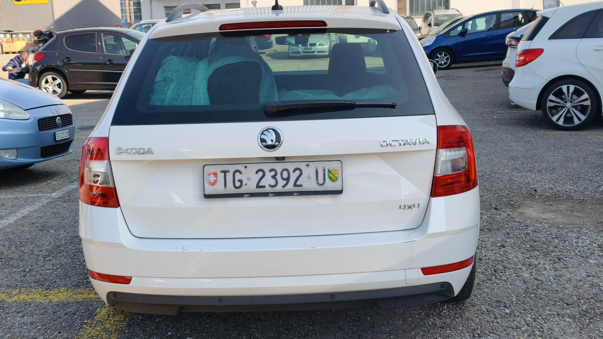 SKODA Octavia Combi 2.0 TDI Ambition 4x4 DSG-showroom-element-3