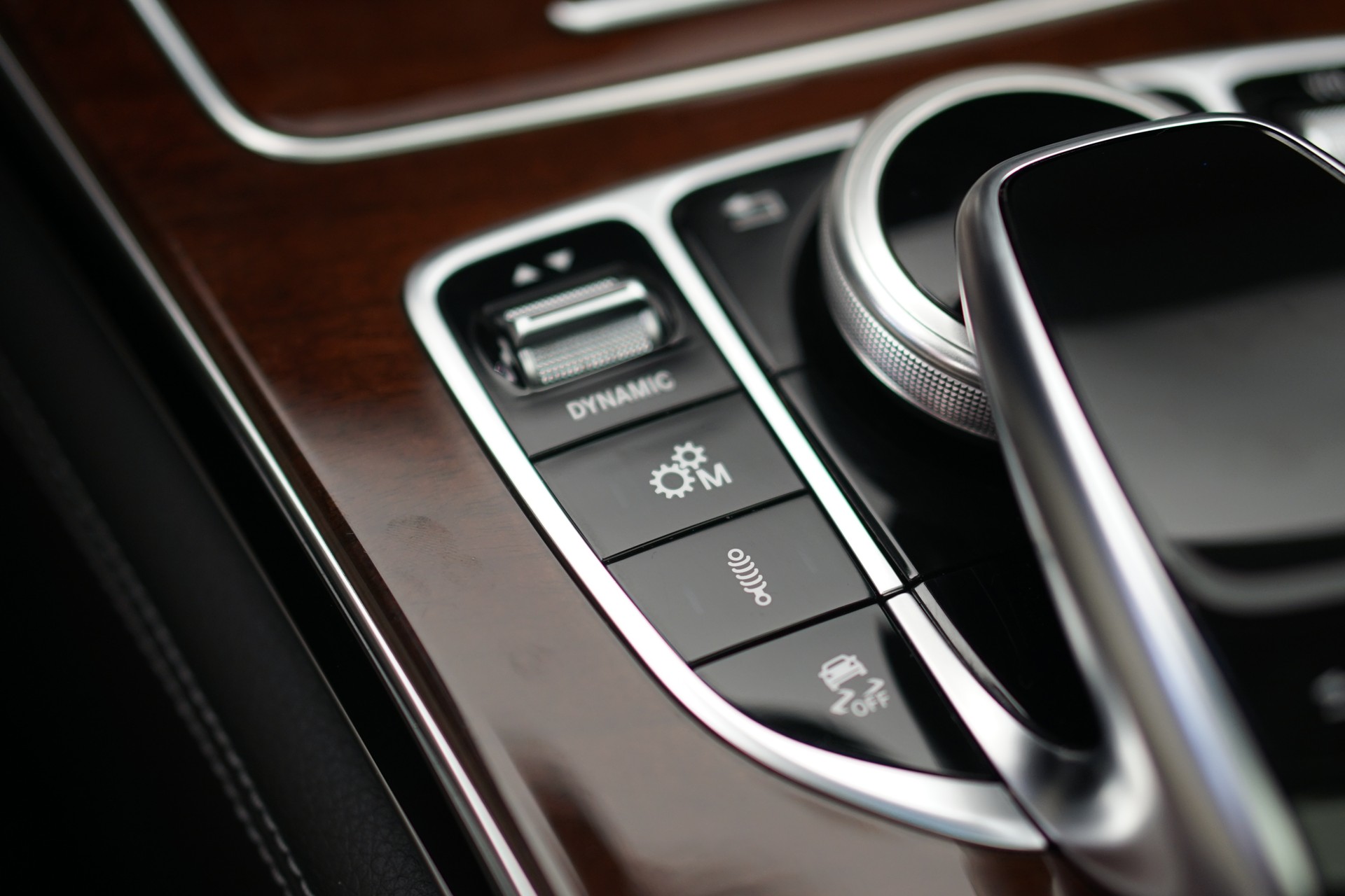 MERCEDES-BENZ GLC Coupé 43 AMG 4Matic 9G-Tronic *CH-Fahrzeug* *Burmester* *Panorama*-image-34