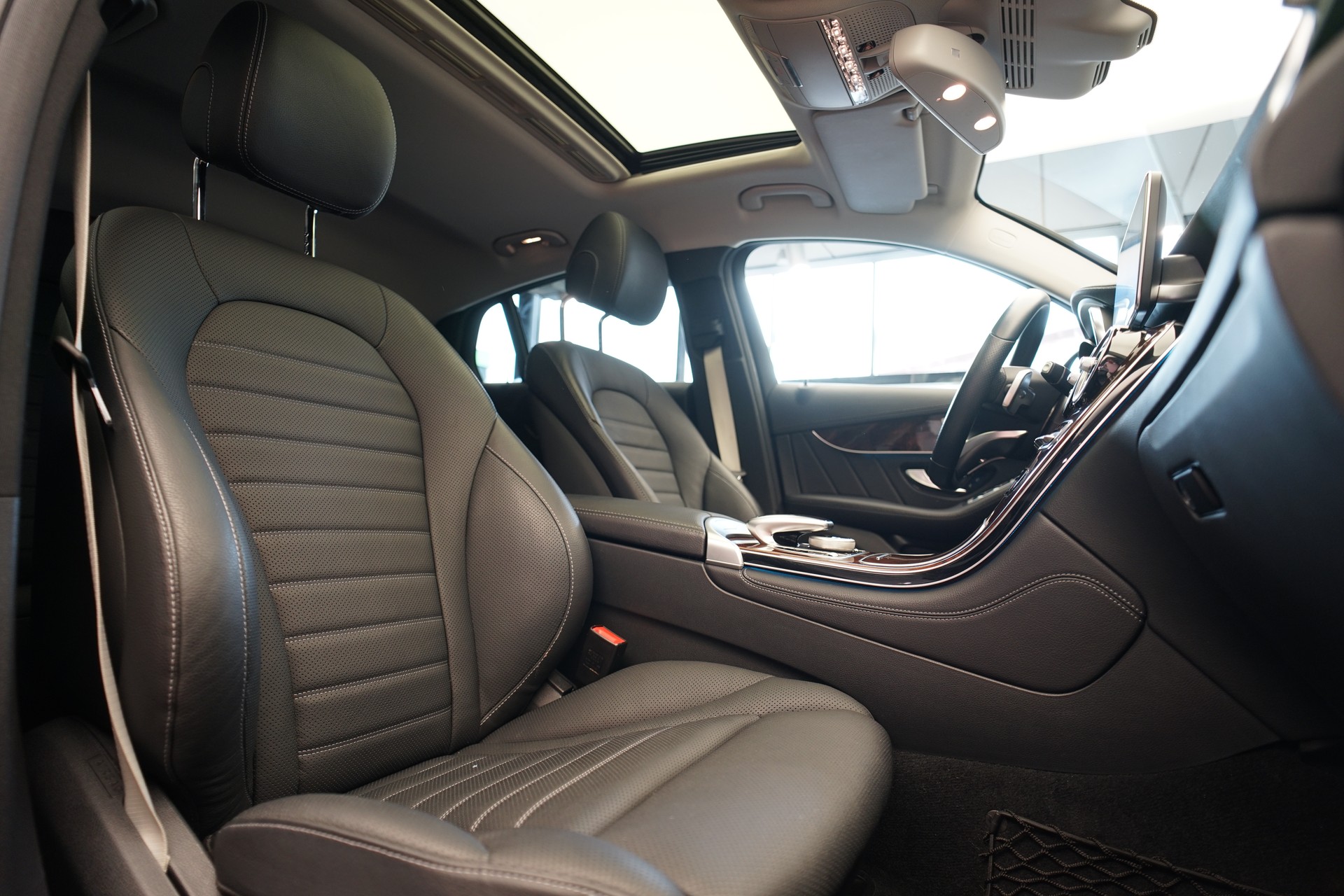 MERCEDES-BENZ GLC Coupé 43 AMG 4Matic 9G-Tronic *CH-Fahrzeug* *Burmester* *Panorama*-image-14