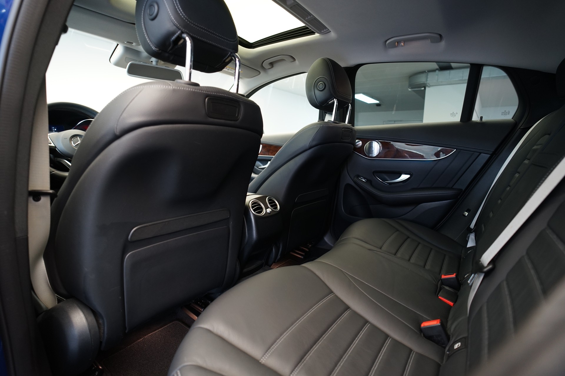MERCEDES-BENZ GLC Coupé 43 AMG 4Matic 9G-Tronic *CH-Fahrzeug* *Burmester* *Panorama*-image-17