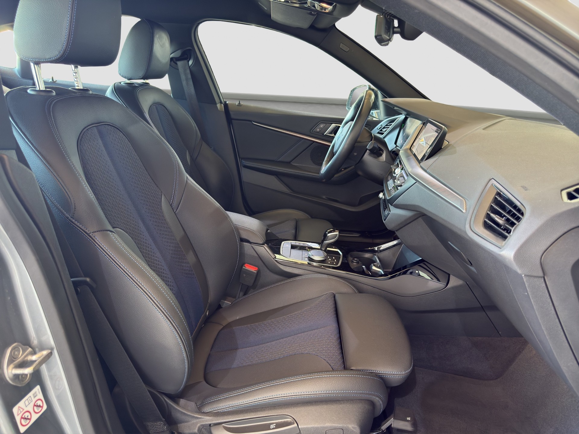 BMW 218d Gran Coupé M Sport-image-13