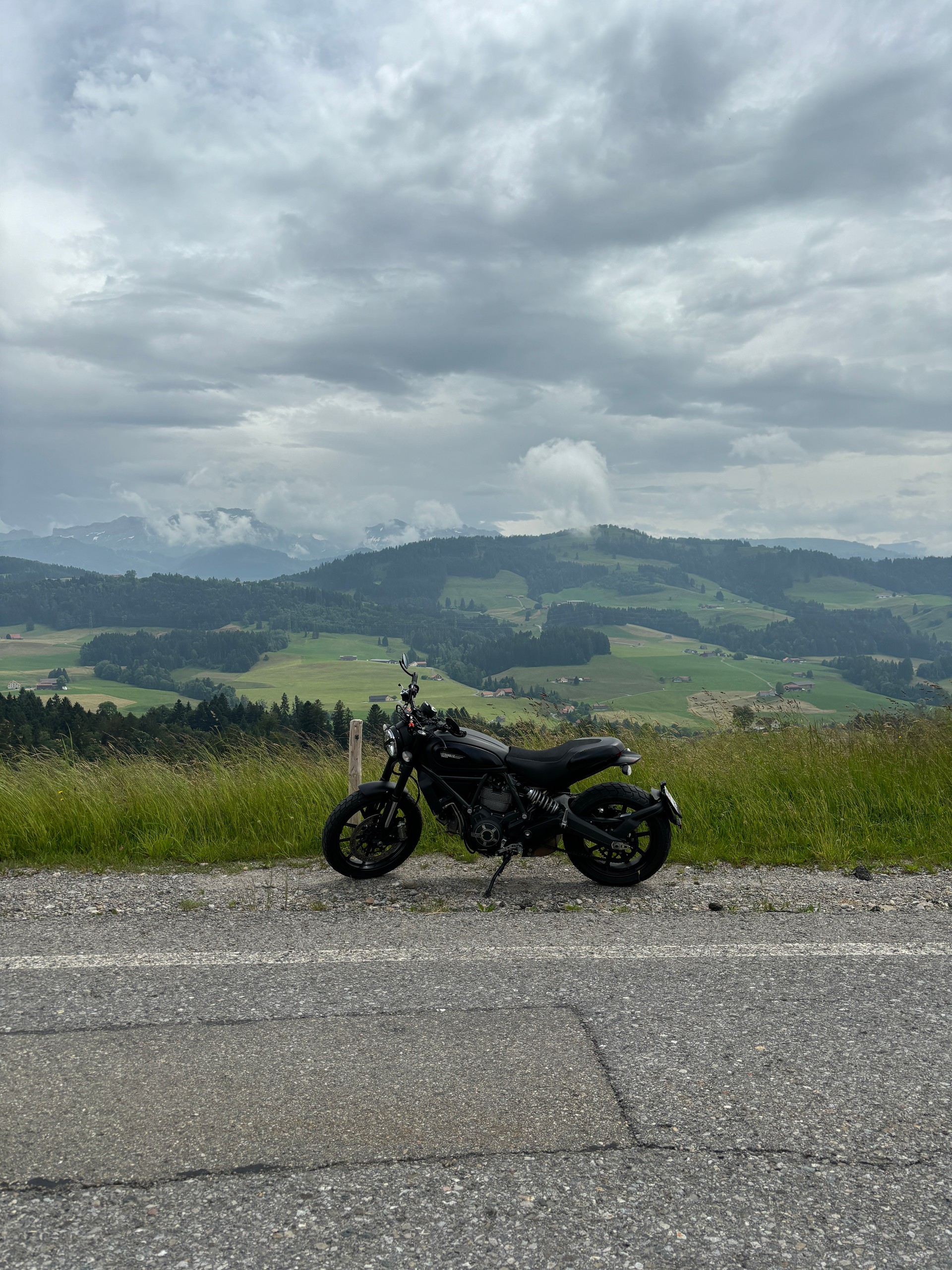 DUCATI SCRAMBLER 800-image-2