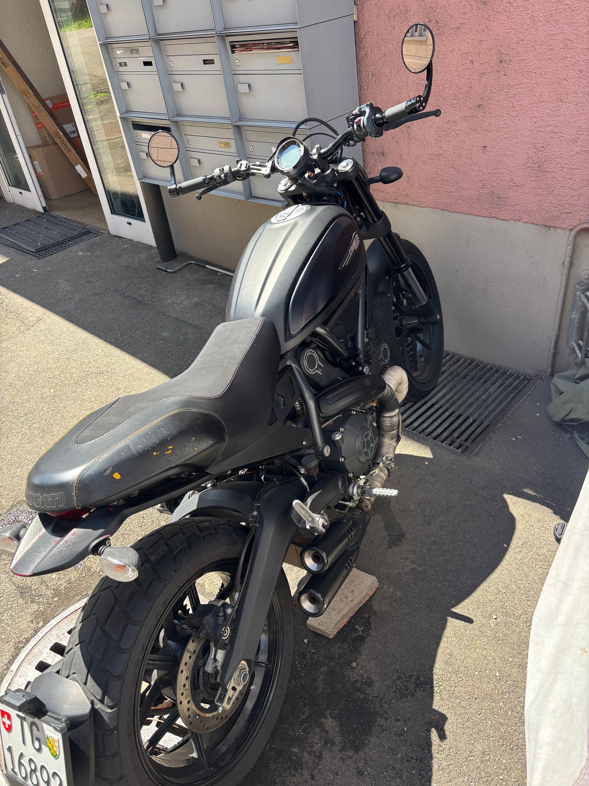 DUCATI SCRAMBLER 800-image-3