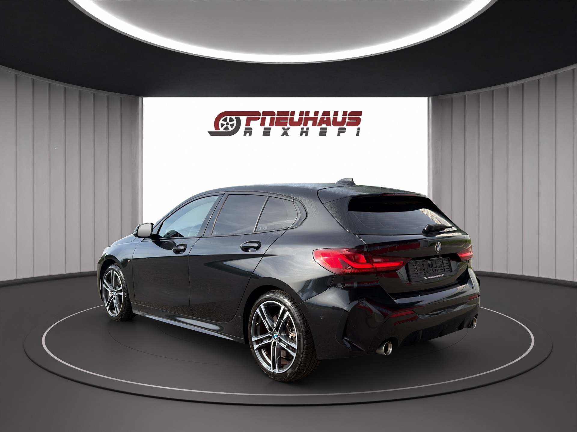 BMW 120d xDrive Steptronic M Sport-showroom-element-3