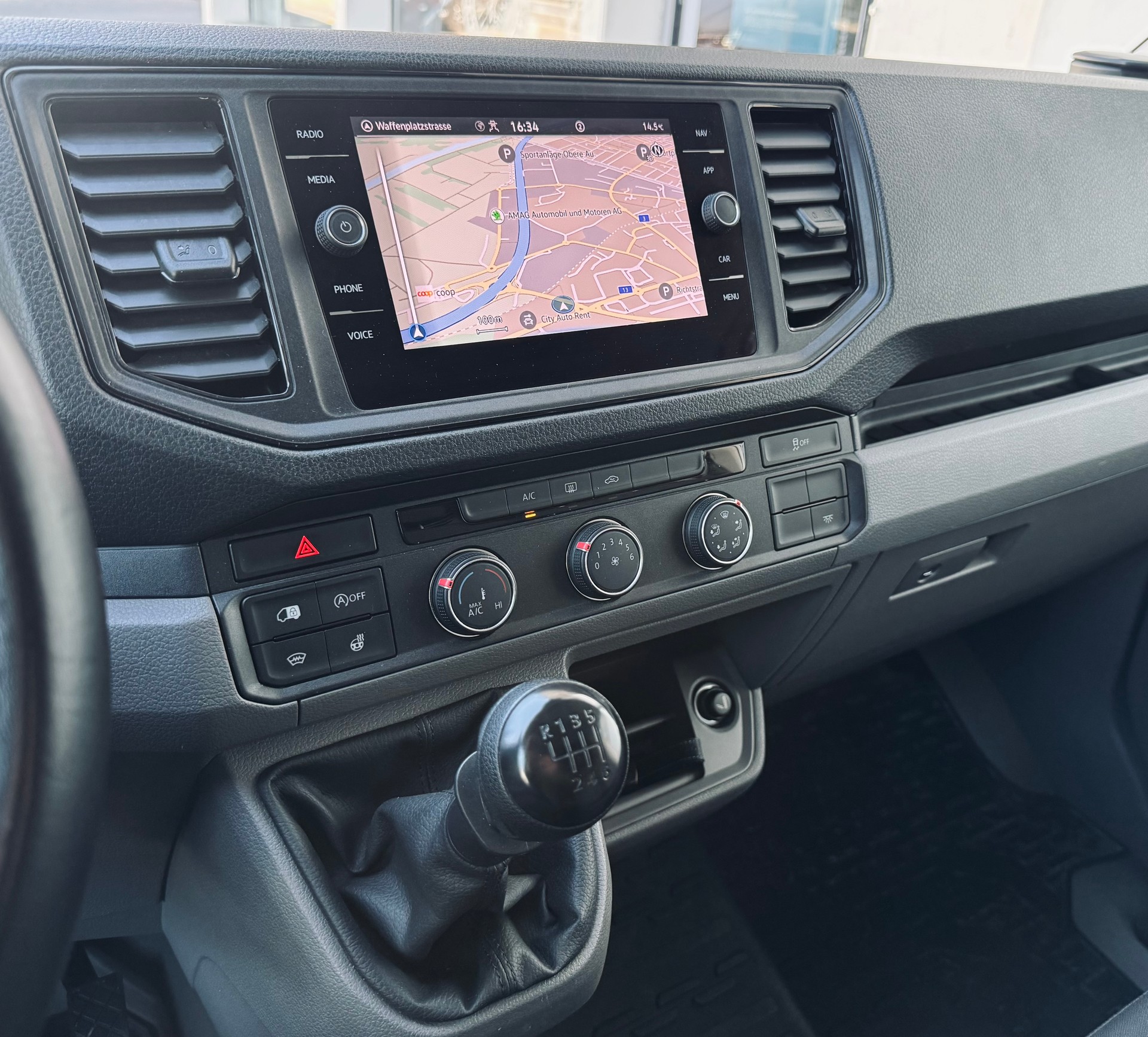 VW Crafter 35L 2.0 BiTDI L5 4Motion-image-14