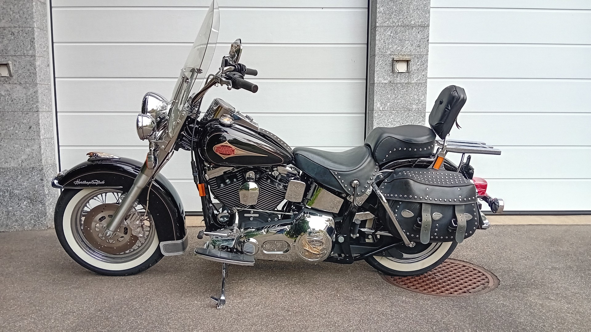 HARLEY-DAVIDSON FLSTC Softail Classic-image-1