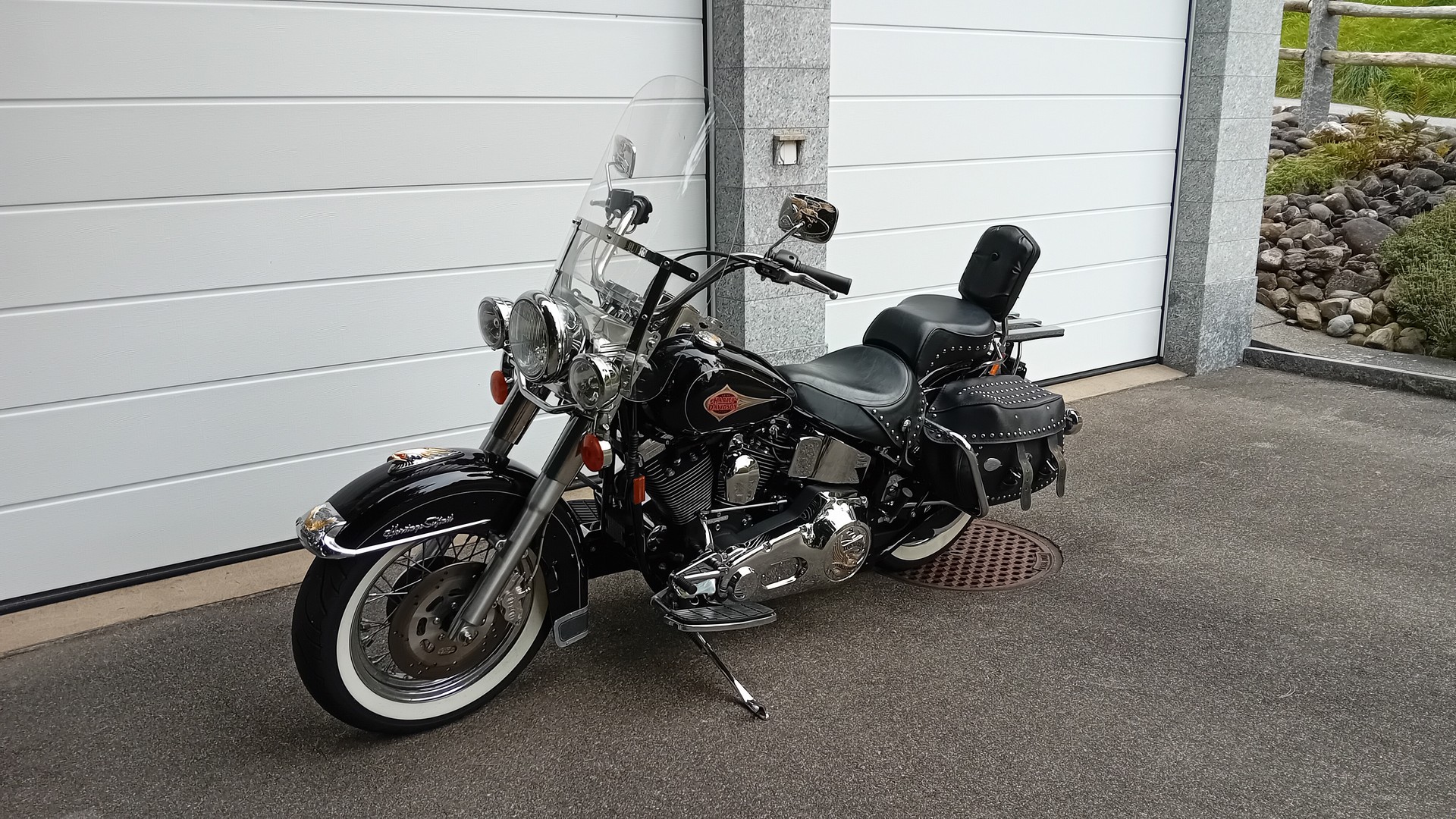 HARLEY-DAVIDSON FLSTC Softail Classic-image-12