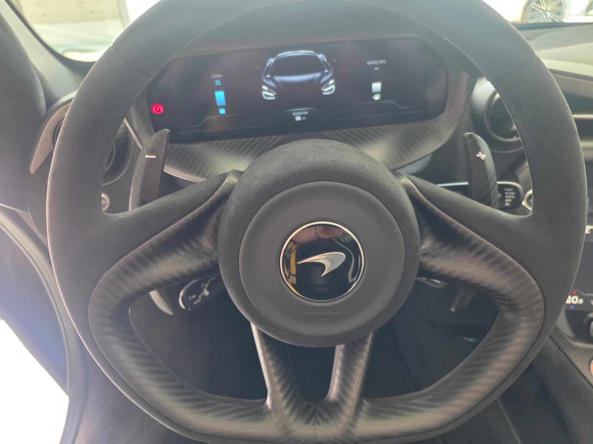 McLAREN 750s Spider MY2027 MSO Cirrus Grey with Performance Interior- Trade in Bonus up to 30.06.2026-image-14