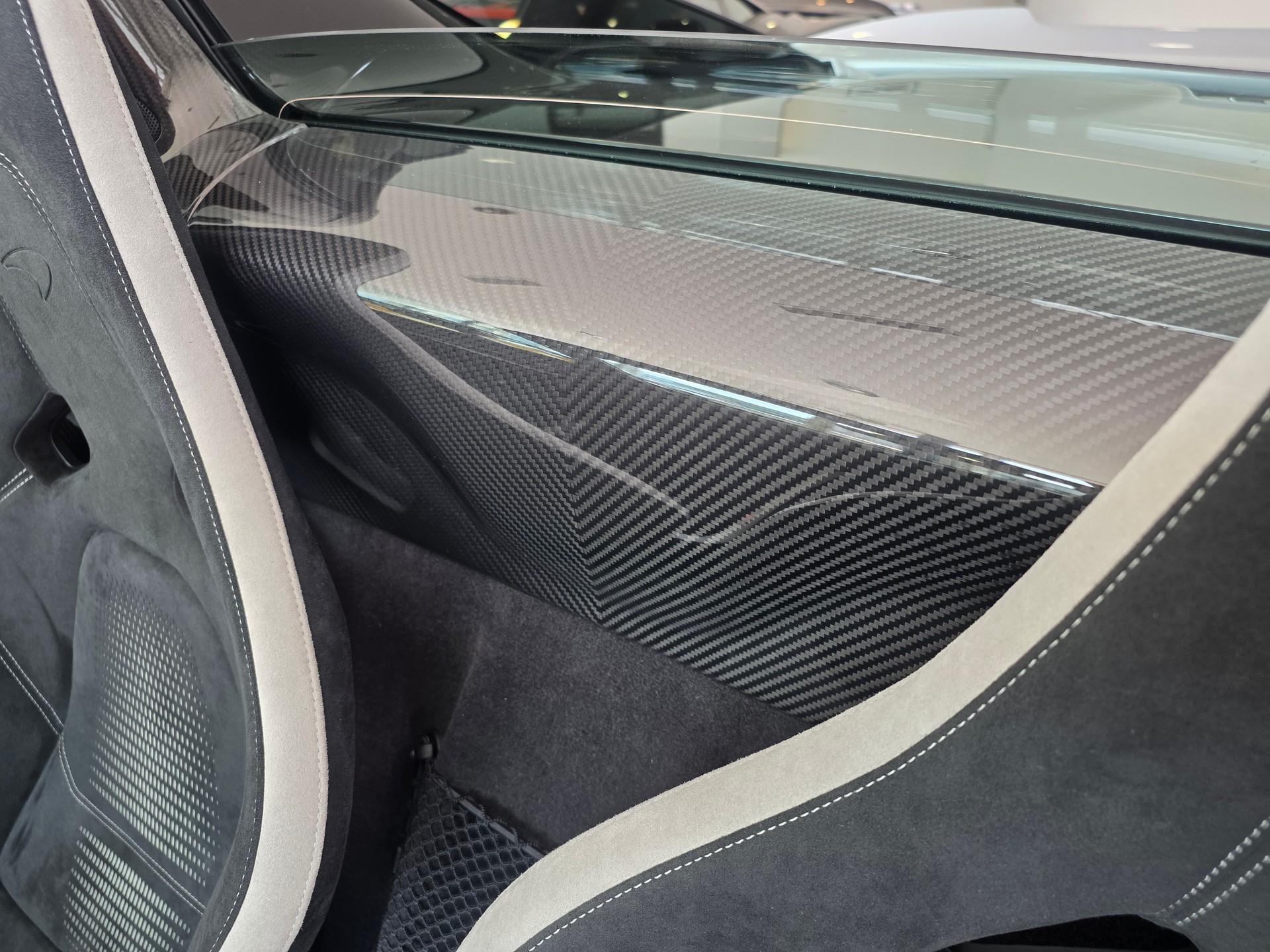 McLAREN 750s Spider MY2027 MSO Cirrus Grey with Performance Interior- Trade in Bonus up to 30.06.2026-image-12