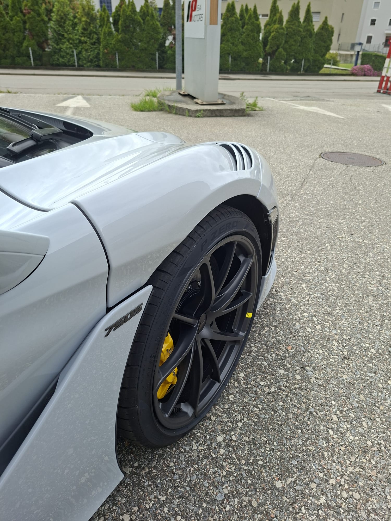 McLAREN 750s Spider MY2027 MSO Cirrus Grey with Performance Interior- Trade in Bonus up to 30.06.2026-image-8