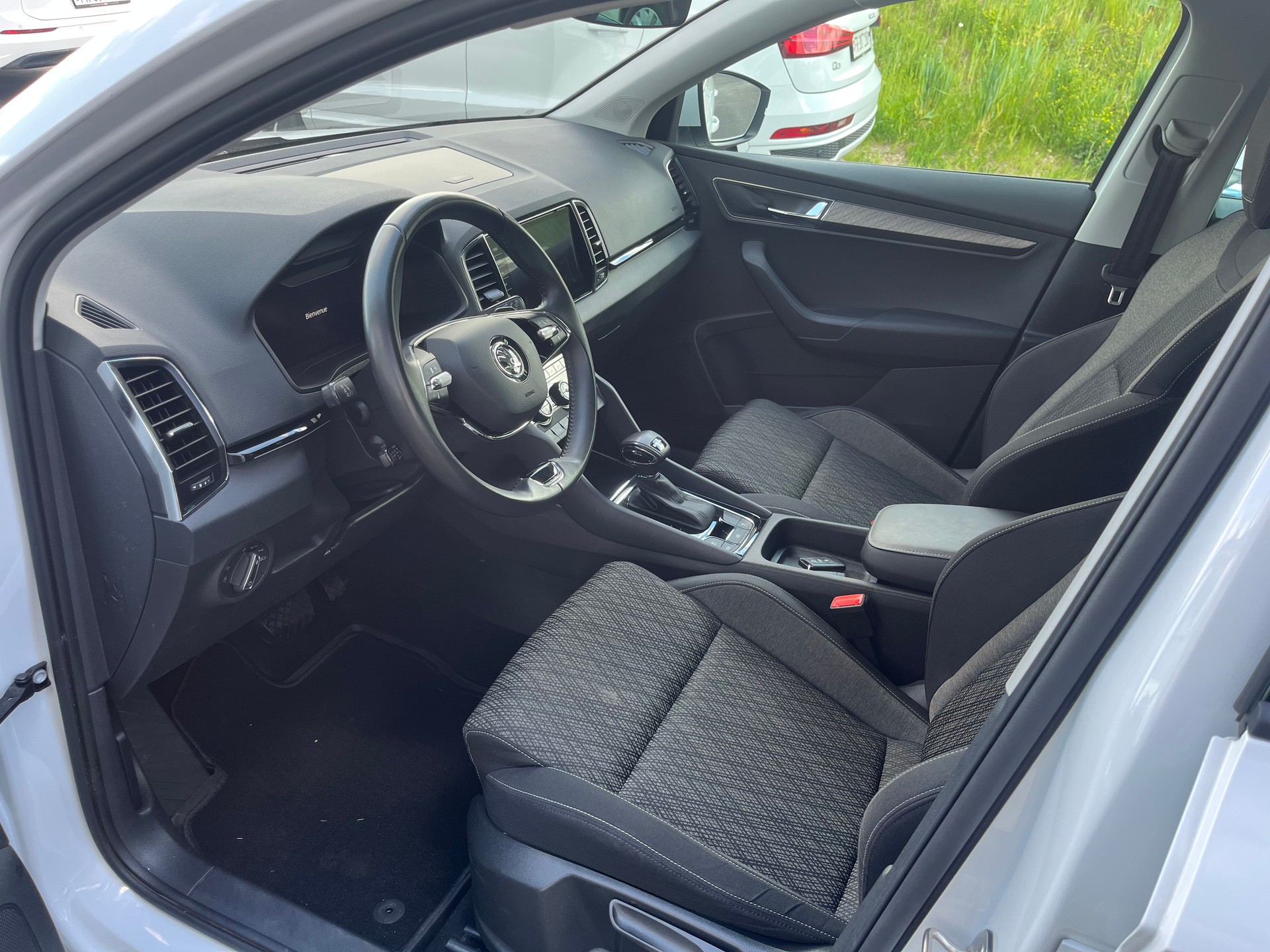 SKODA Karoq 2.0 TDI CR Style 4x4 DSG-image-4