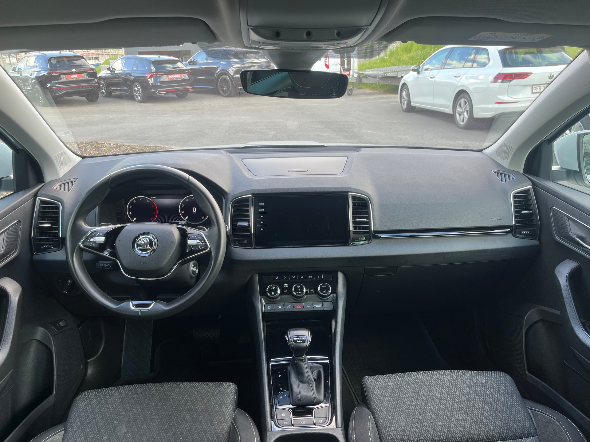 SKODA Karoq 2.0 TDI CR Style 4x4 DSG-image-5