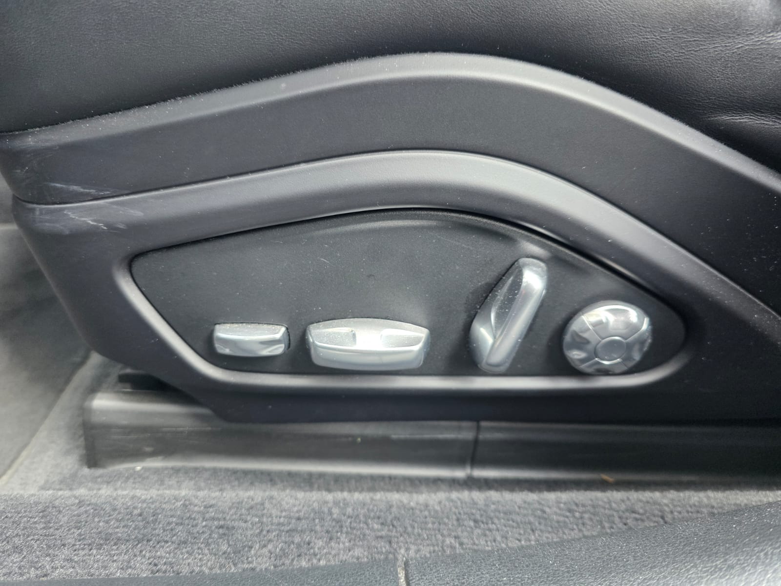 PORSCHE Panamera Turbo PDK-image-2