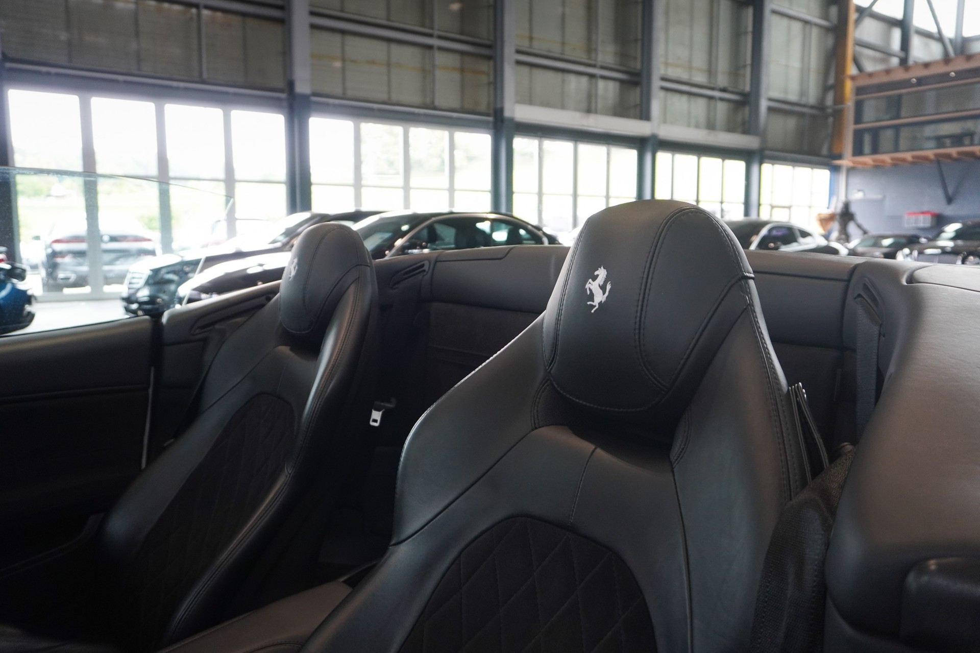 FERRARI California 3.9 V8 T-image-14