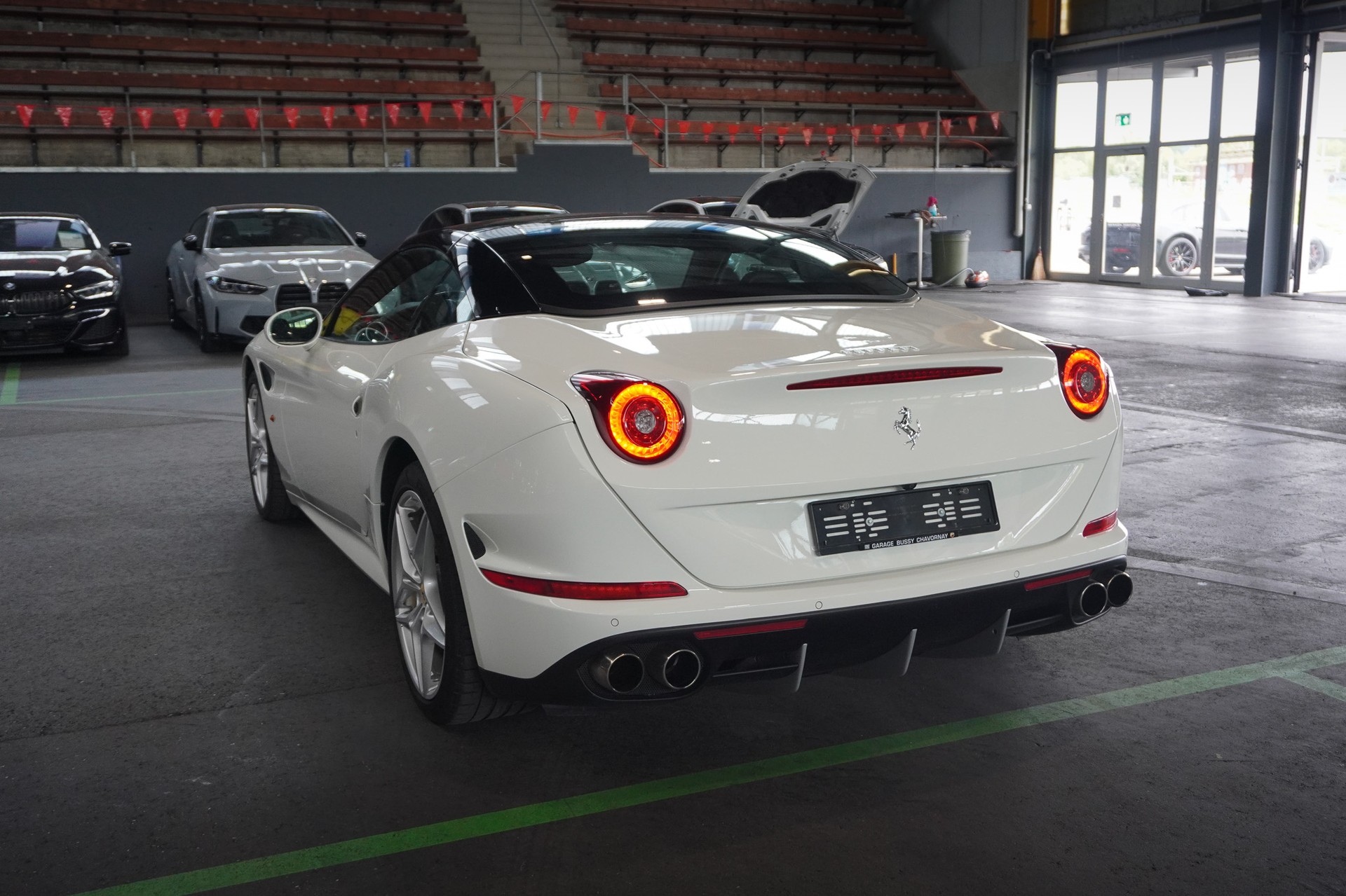 FERRARI California 3.9 V8 T-showroom-element-3