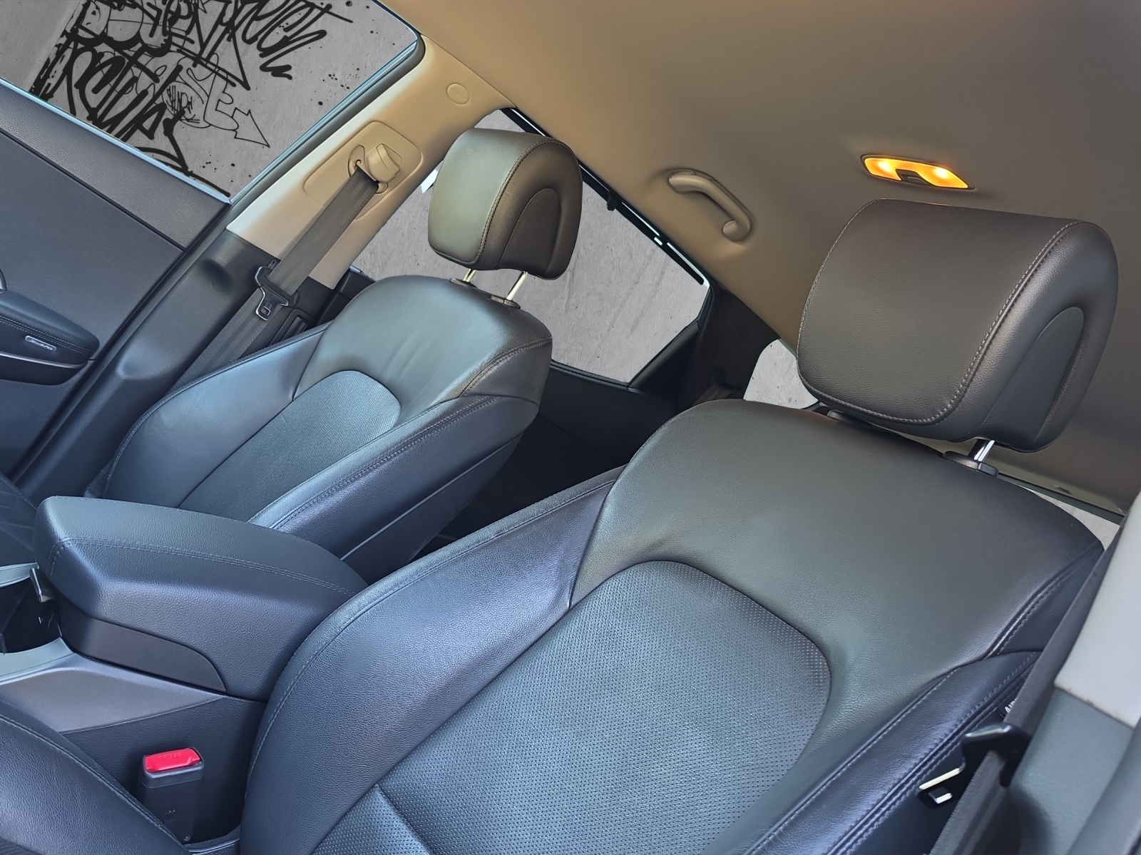 HYUNDAI Santa Fe 2.2 CRDI Premium 4WD Automatic-image-15