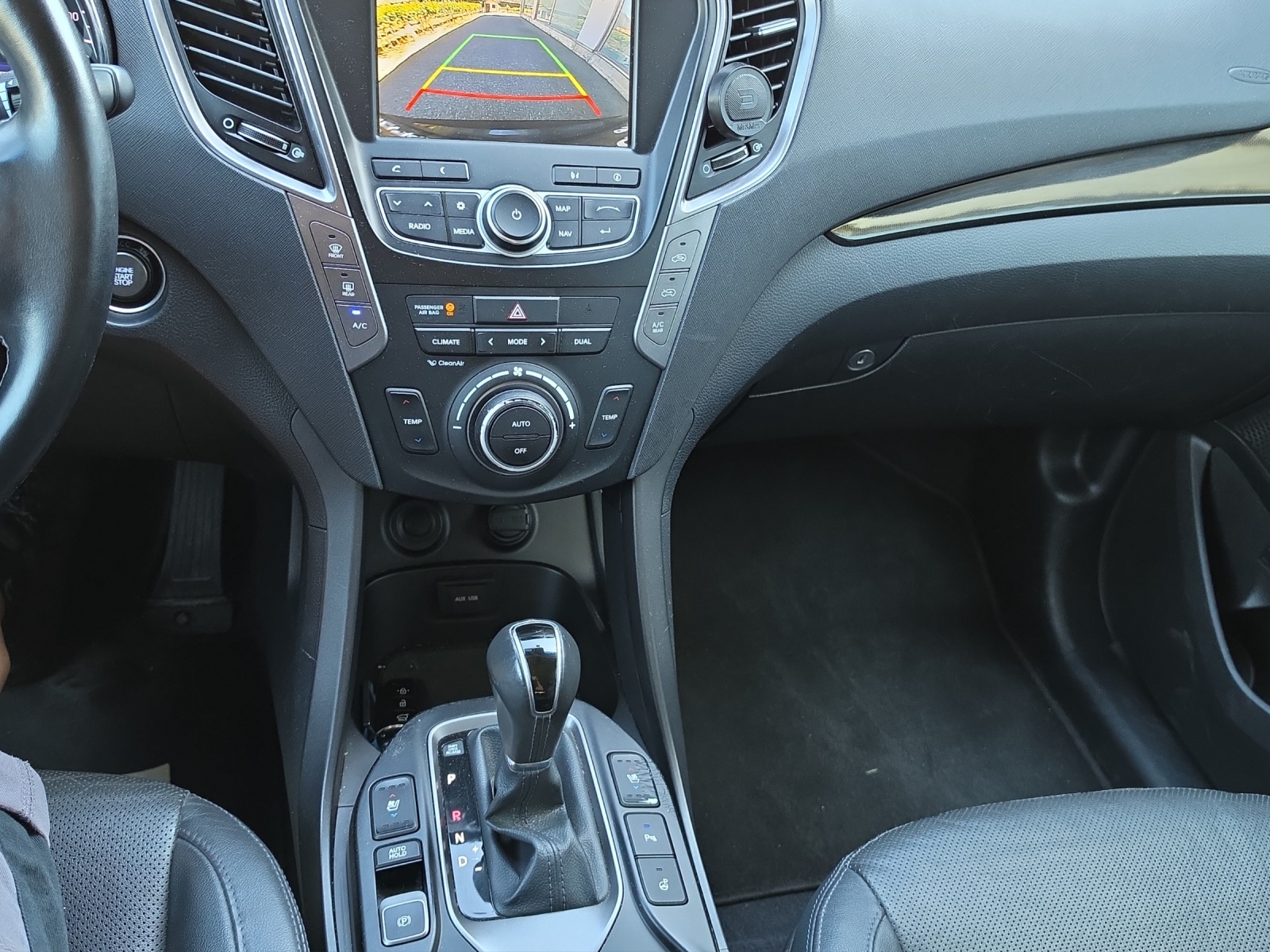 HYUNDAI Santa Fe 2.2 CRDI Premium 4WD Automatic-image-10