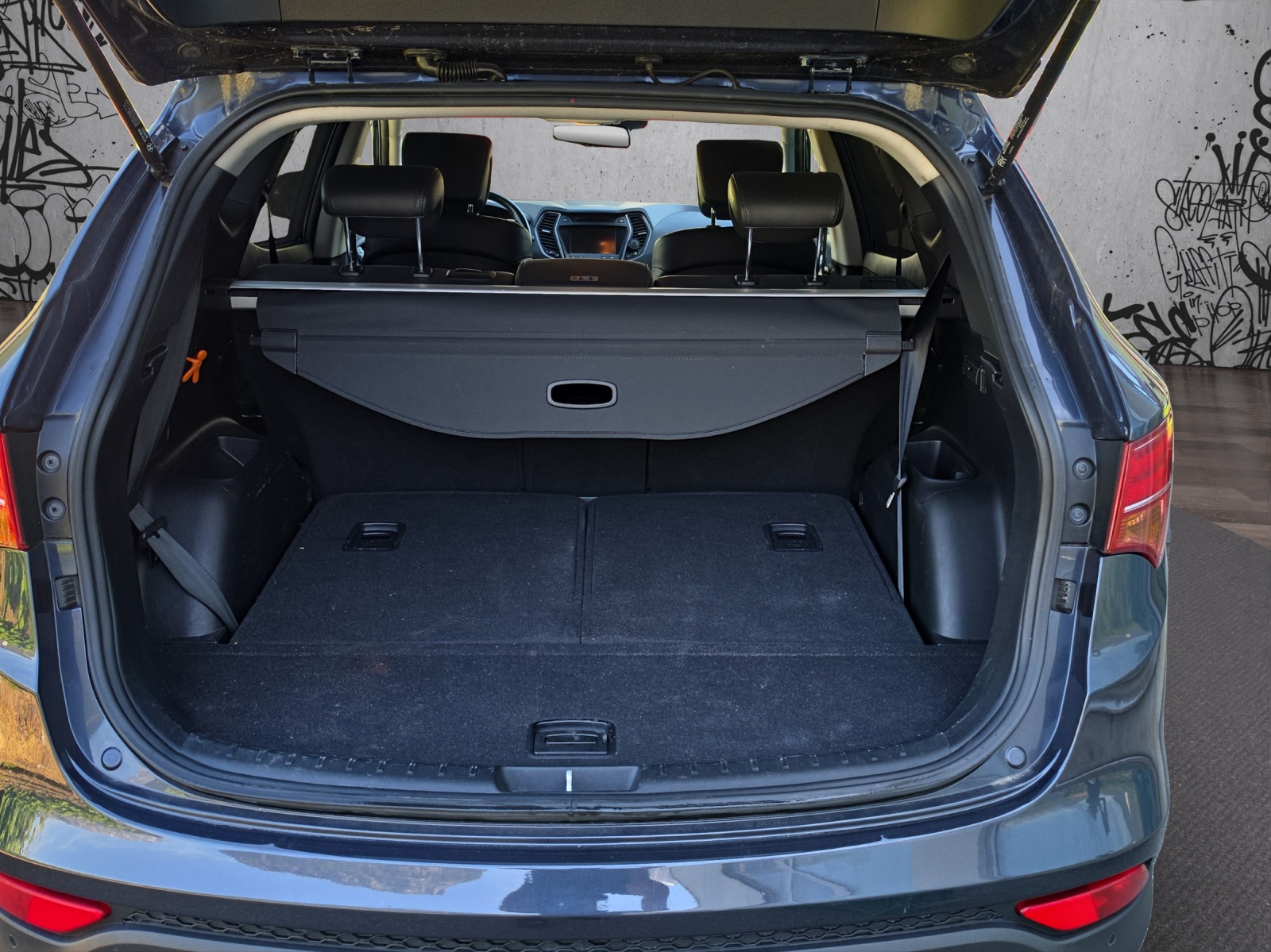 HYUNDAI Santa Fe 2.2 CRDI Premium 4WD Automatic-image-12