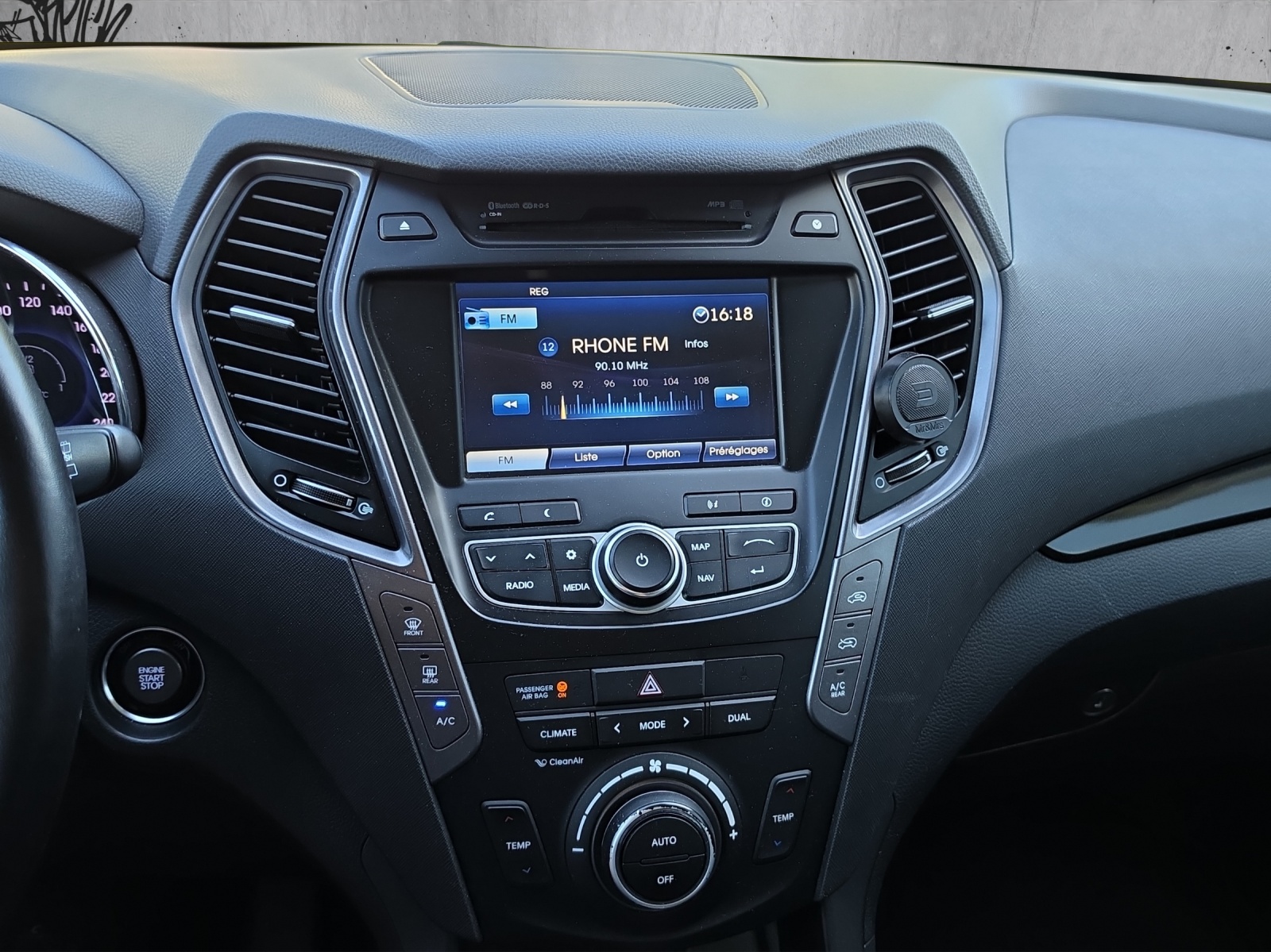 HYUNDAI Santa Fe 2.2 CRDI Premium 4WD Automatic-image-11