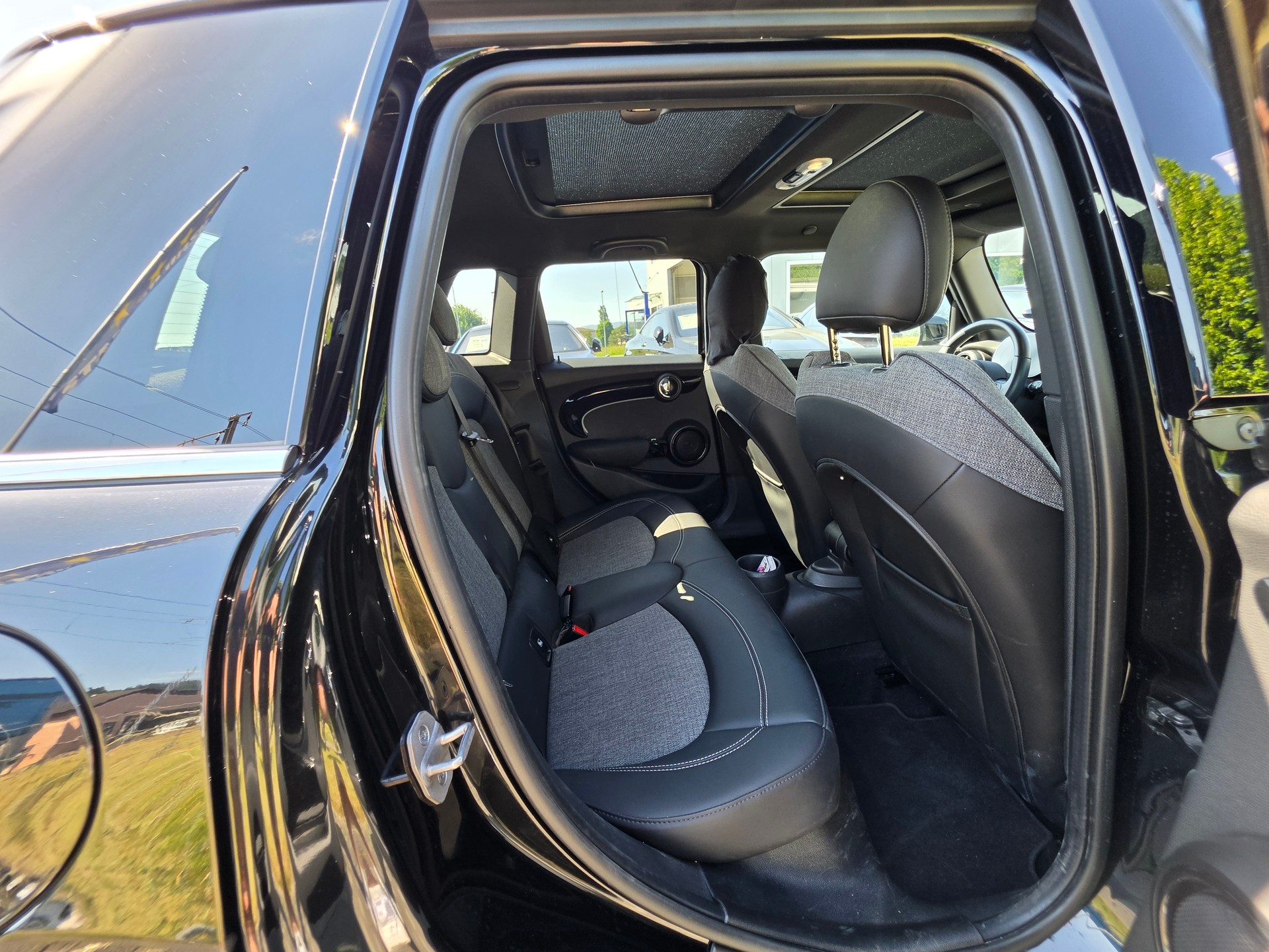 MINI Cooper Steptronic DKG-image-11