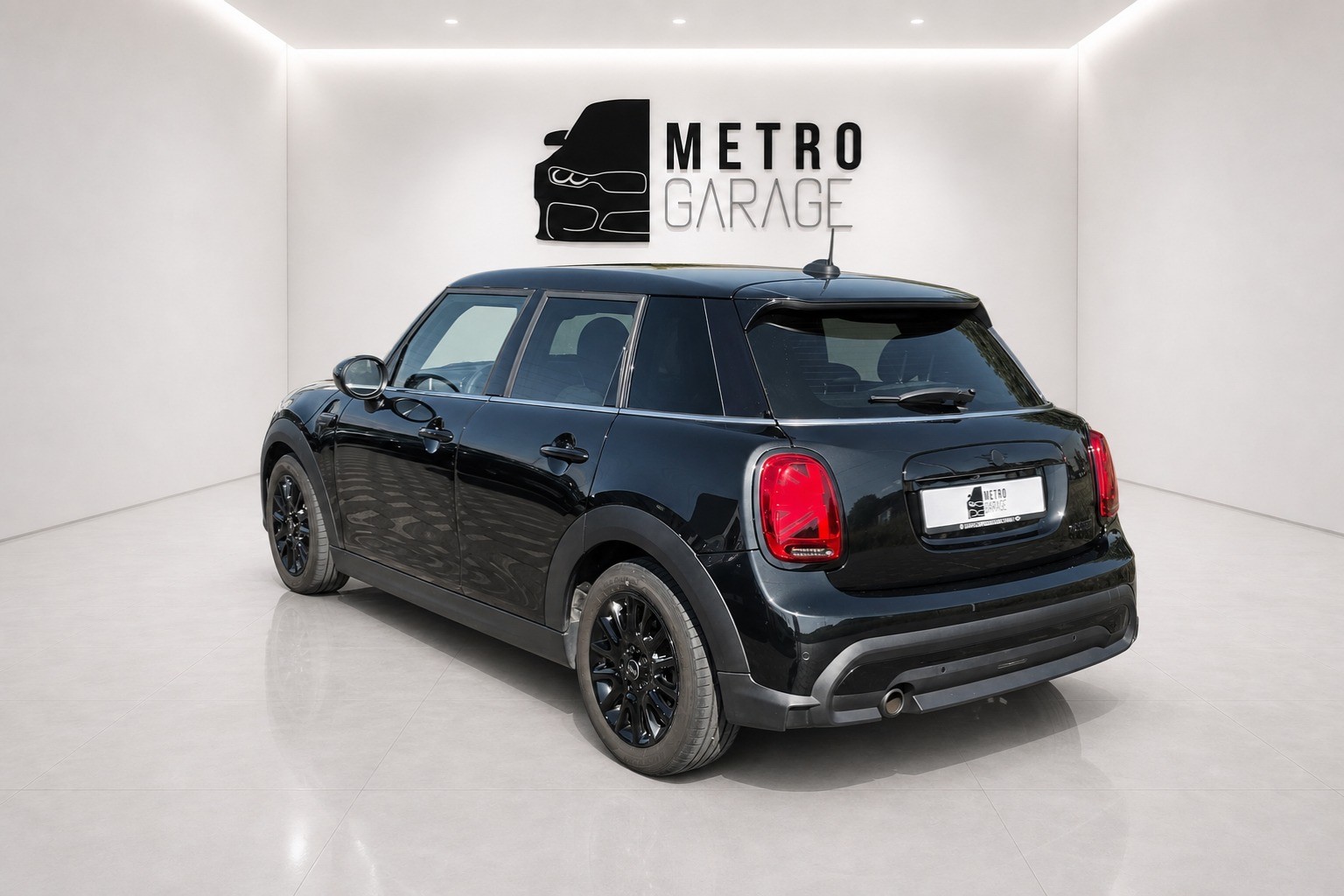 MINI Cooper Steptronic DKG-showroom-element-2