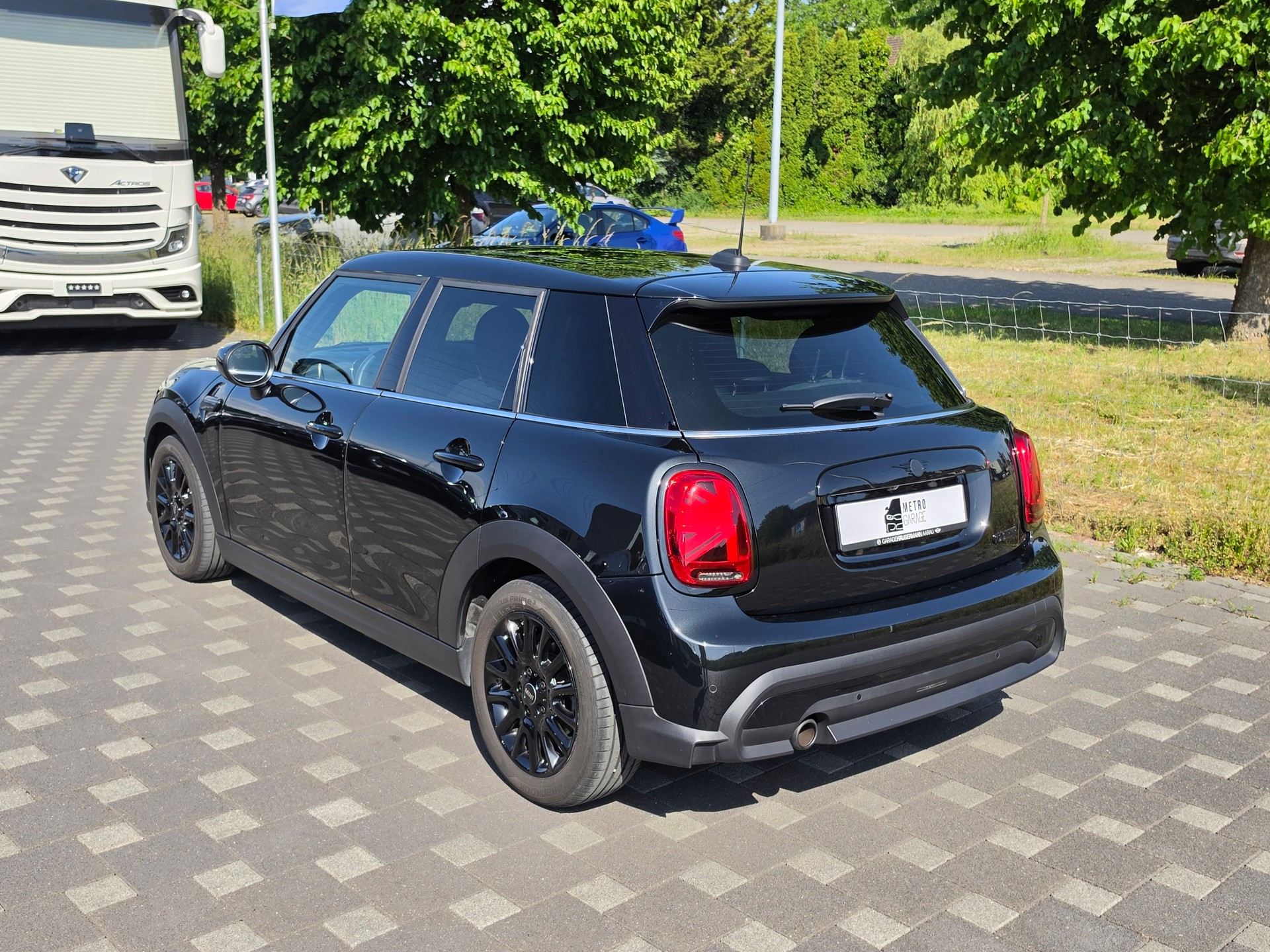 MINI Cooper Steptronic DKG-showroom-element-2