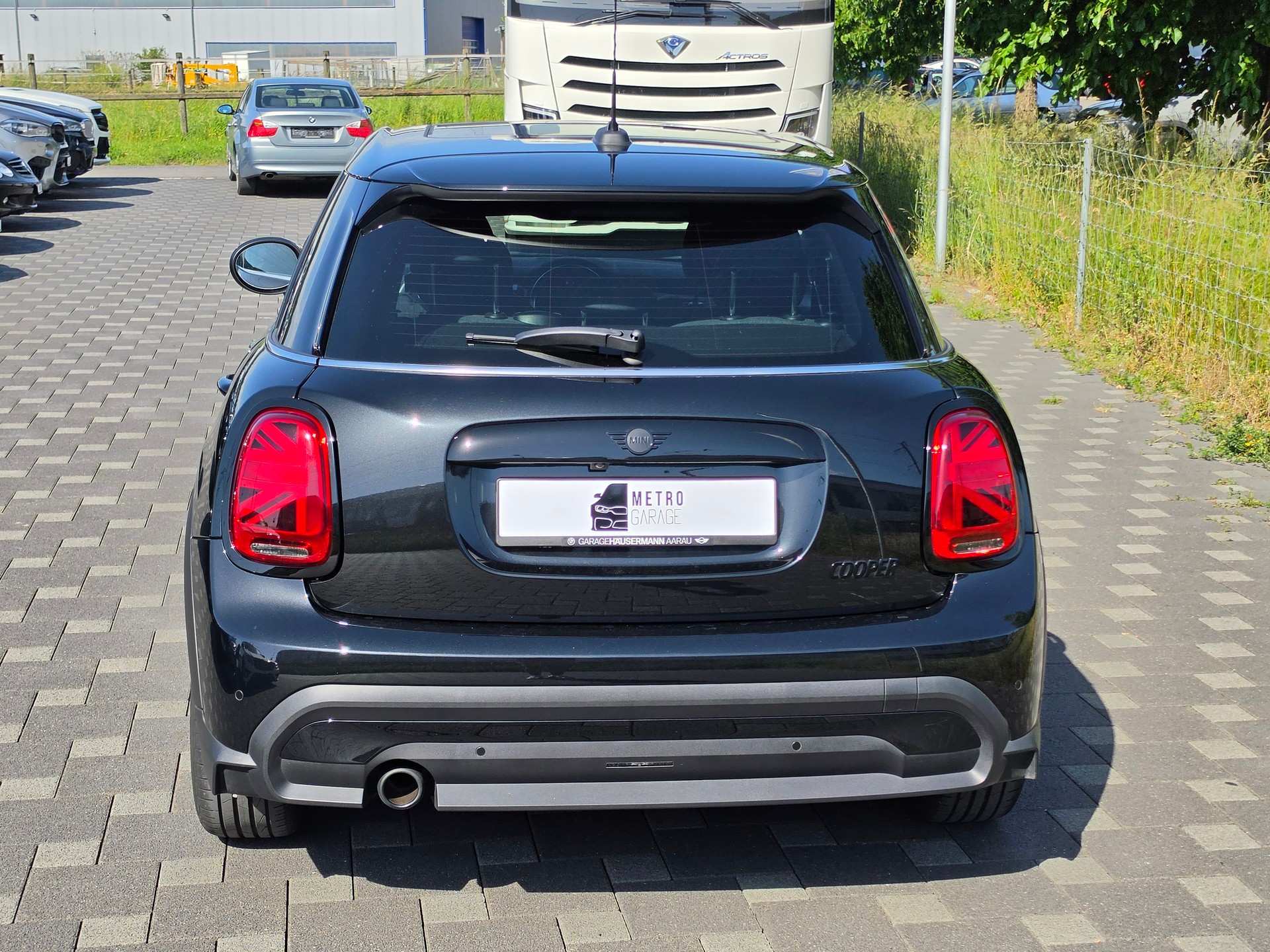 MINI Cooper Steptronic DKG-showroom-element-3