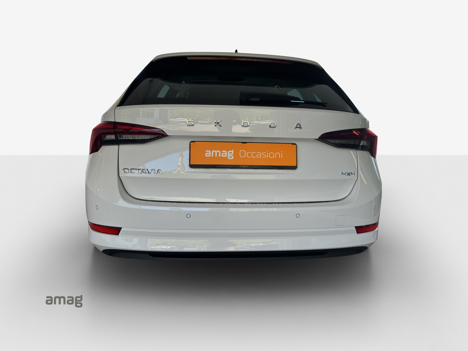 SKODA Octavia Combi 2.0 TDI DSG Ambition 4x4-showroom-element-3