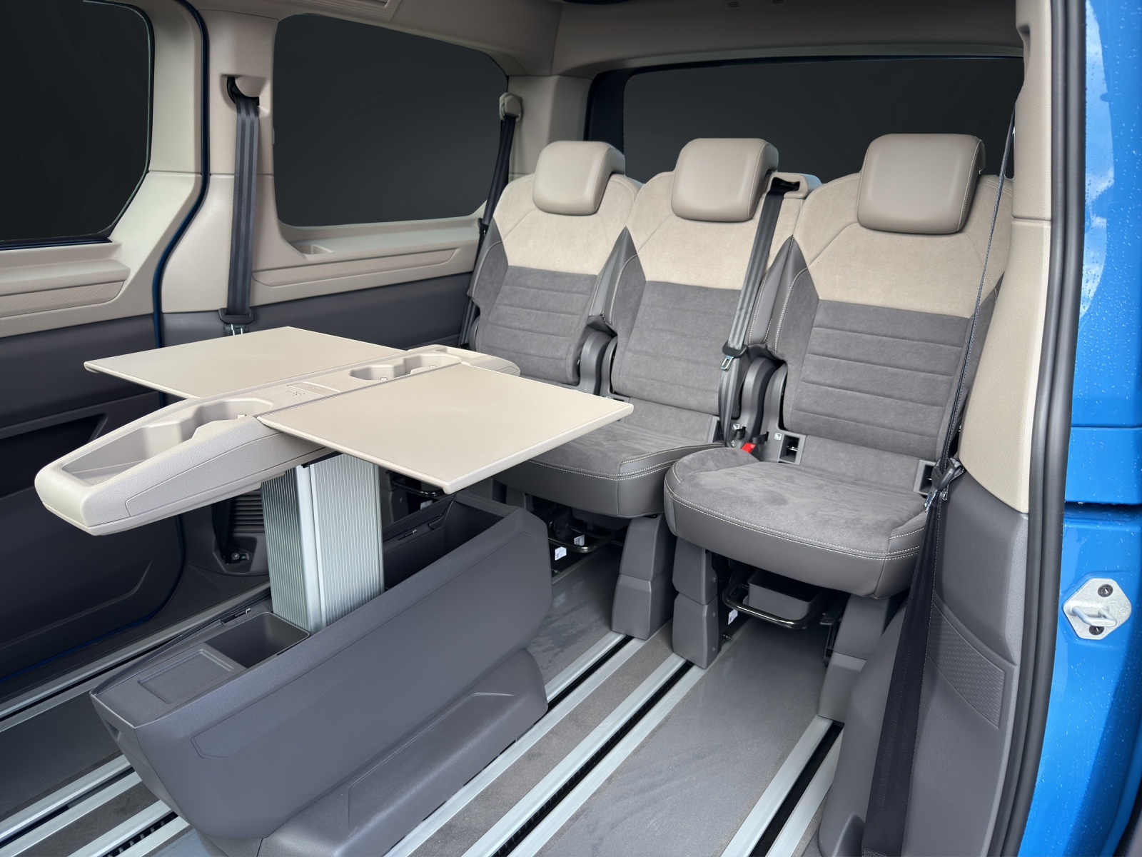 VW California eHybrid Beach 4Motion VW California eHybrid Beach 4Motion * 5 Sitzer * 5 Schlafplätze *-image-10