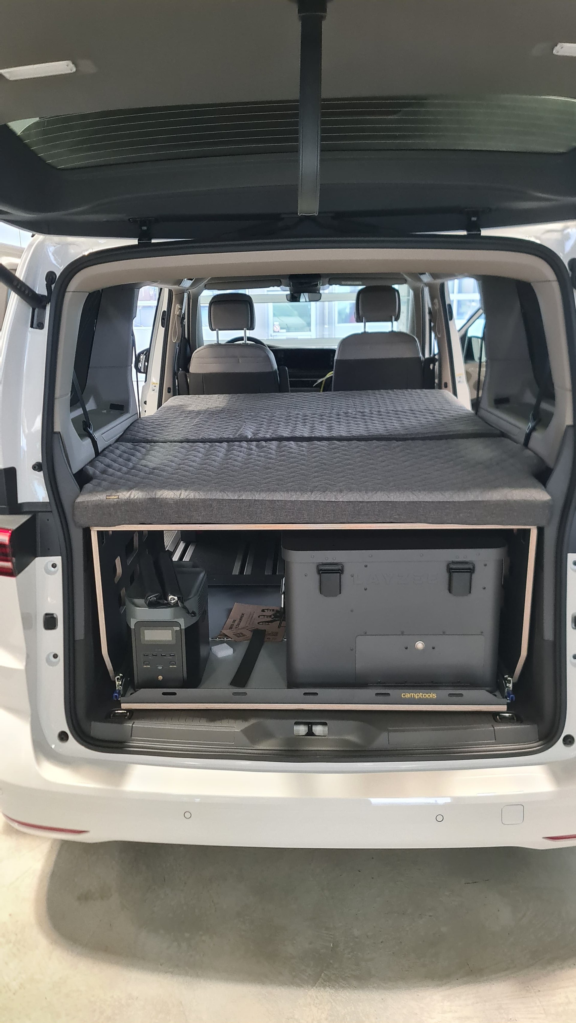 VW California eHybrid Beach 4Motion VW California eHybrid Beach 4Motion * 5 Sitzer * 5 Schlafplätze *-image-21