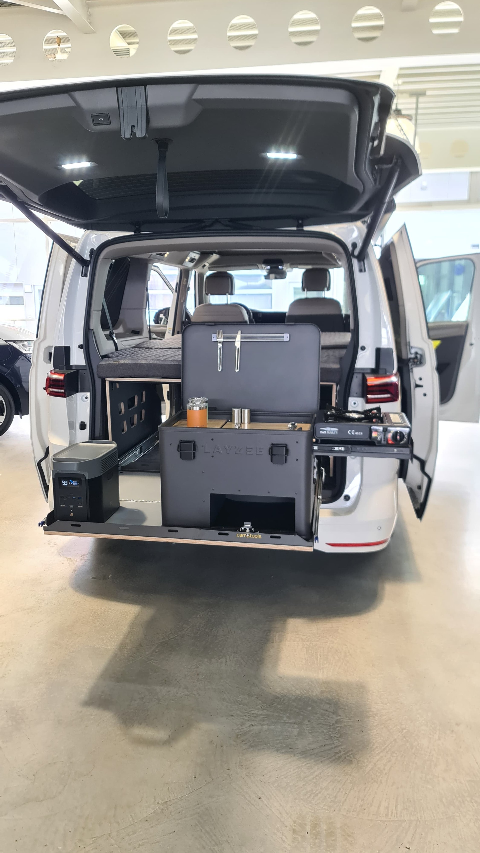 VW California eHybrid Beach 4Motion VW California eHybrid Beach 4Motion * 5 Sitzer * 5 Schlafplätze *-image-24