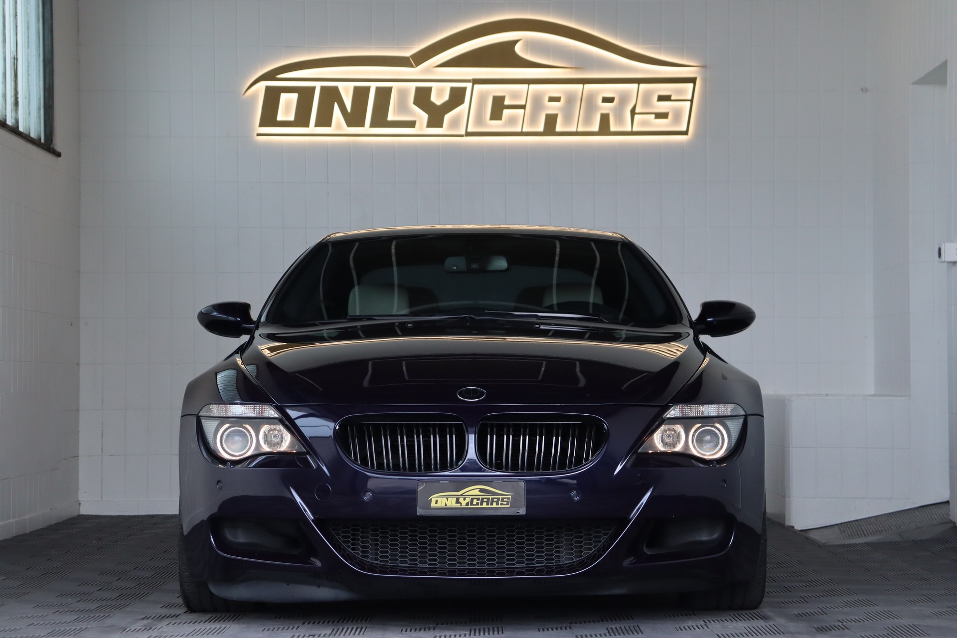 BMW M6 ** ONYX BLAU INDIVIDUAL ** VOLLE SERVICEHISTORIE **-showroom-element-1