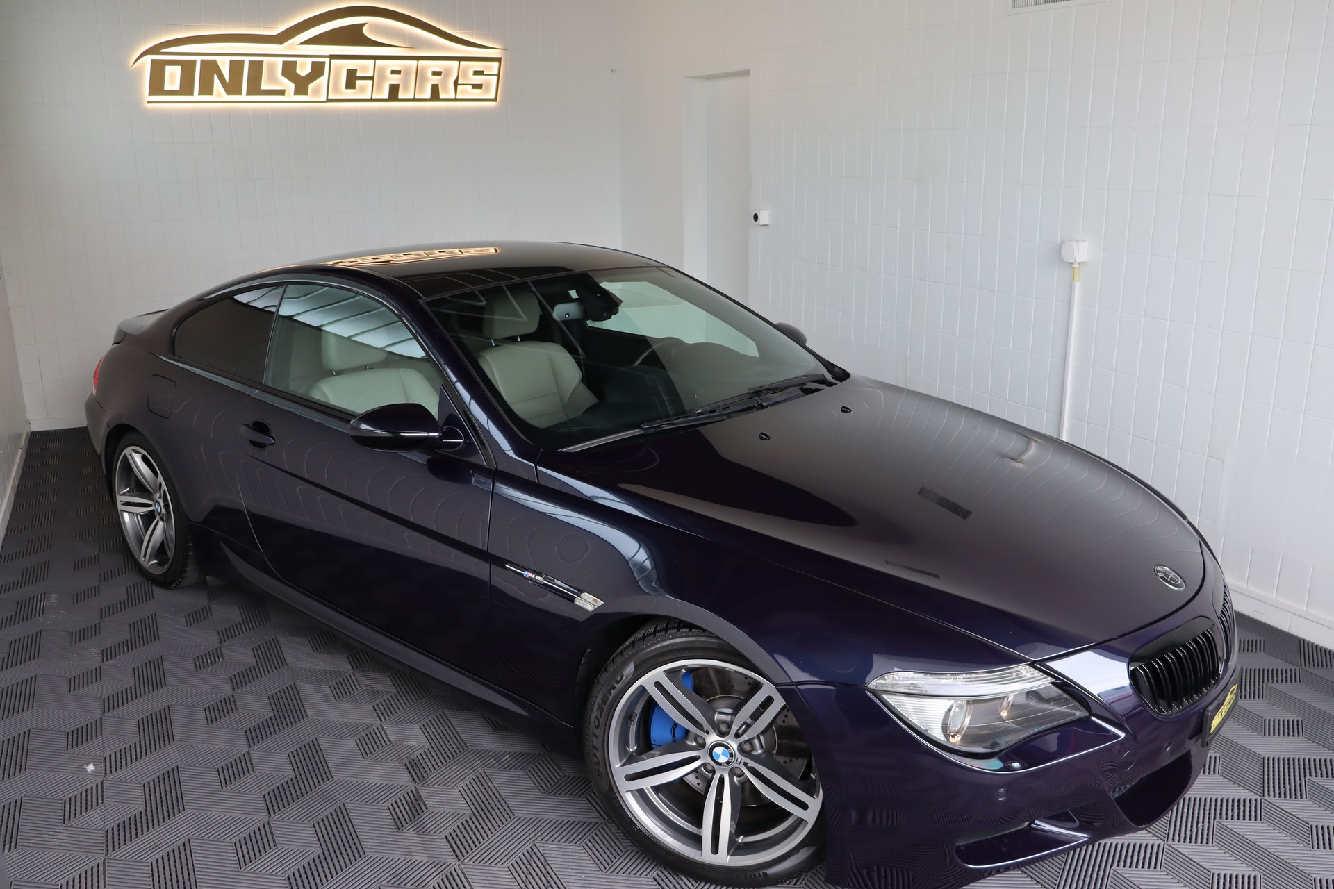 BMW M6 ** ONYX BLAU INDIVIDUAL ** VOLLE SERVICEHISTORIE **-showroom-element-3