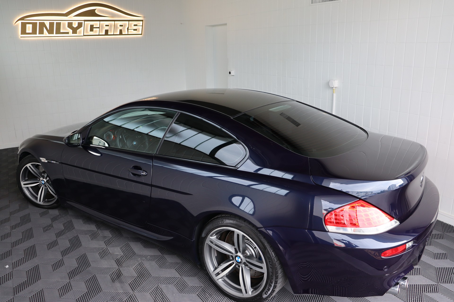 BMW M6 ** ONYX BLAU INDIVIDUAL ** VOLLE SERVICEHISTORIE **-image-8