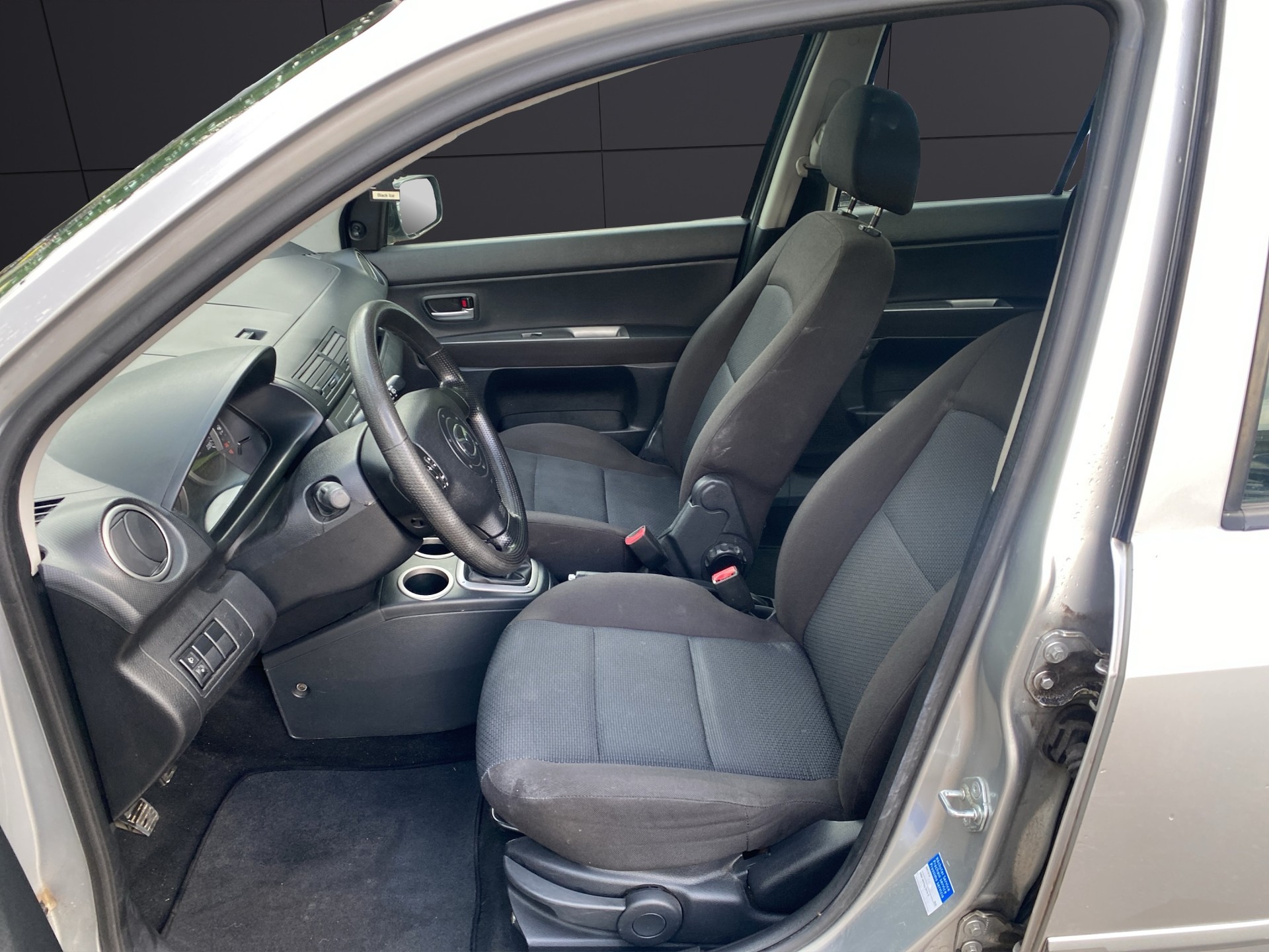 MAZDA 2 1.4i 16V Confort-image-8