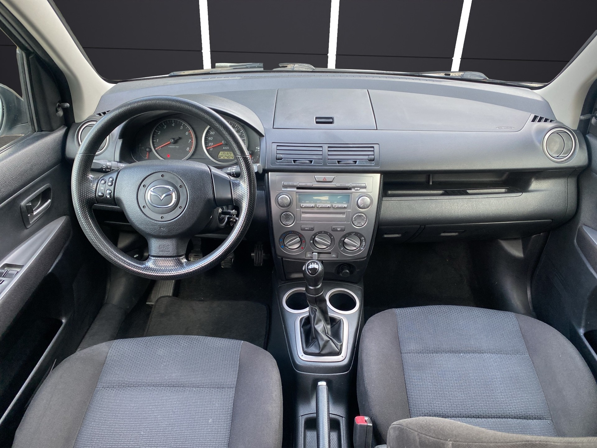 MAZDA 2 1.4i 16V Confort-image-9