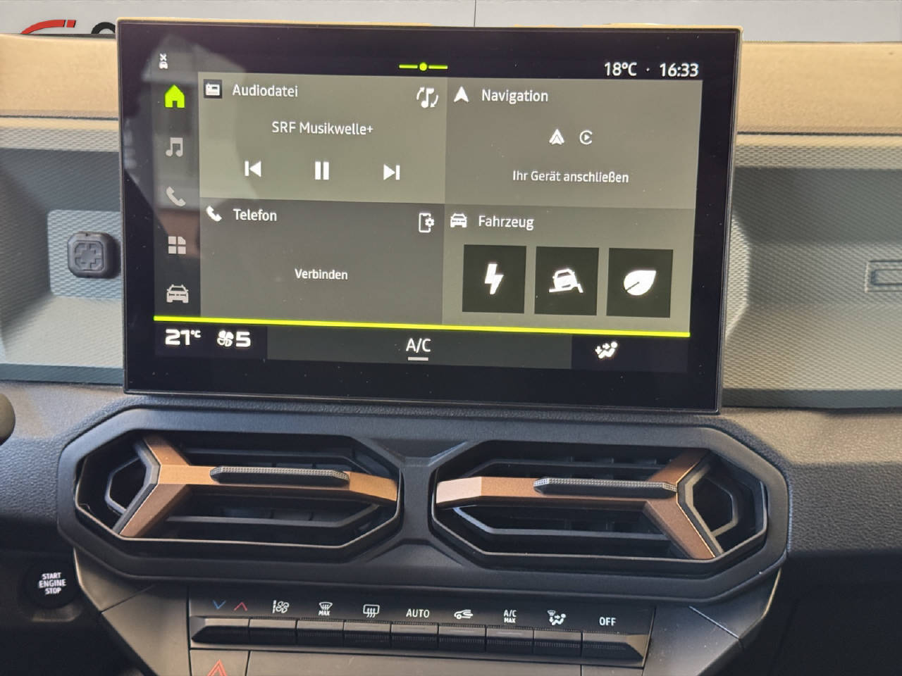 DACIA Duster 1.6 Hybrid Extreme inkl. Anhängerkupplung**-image-14