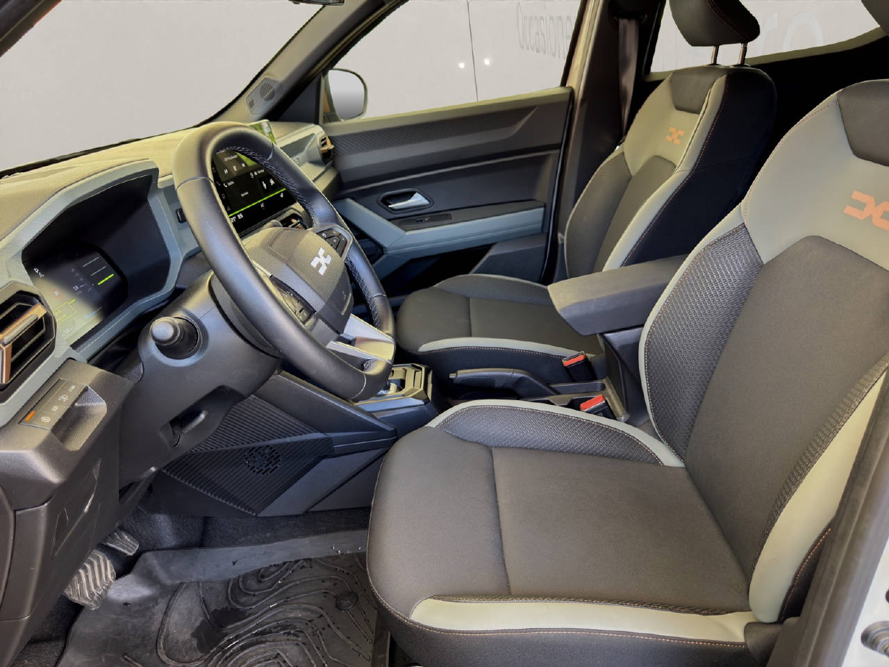 DACIA Duster 1.6 Hybrid Extreme inkl. Anhängerkupplung**-image-11
