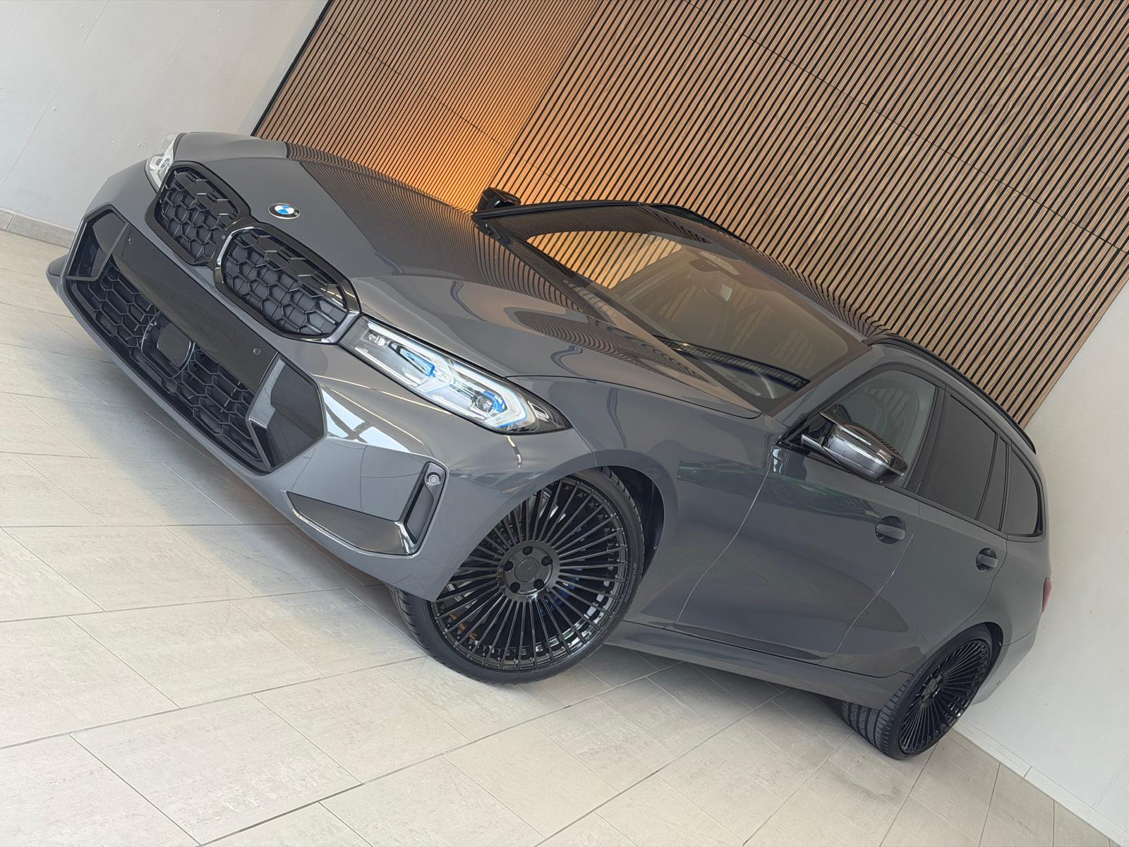 BMW M340i xDrive 48V Touring Steptronic INDIVIDUAL-showroom-element-1