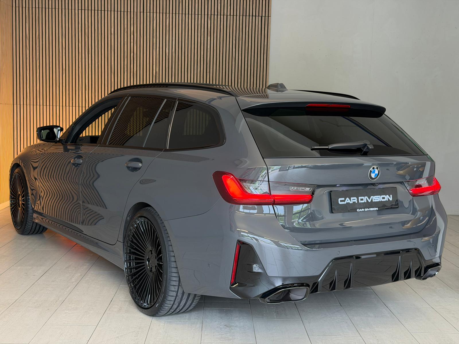 BMW M340i xDrive 48V Touring Steptronic INDIVIDUAL-image-8