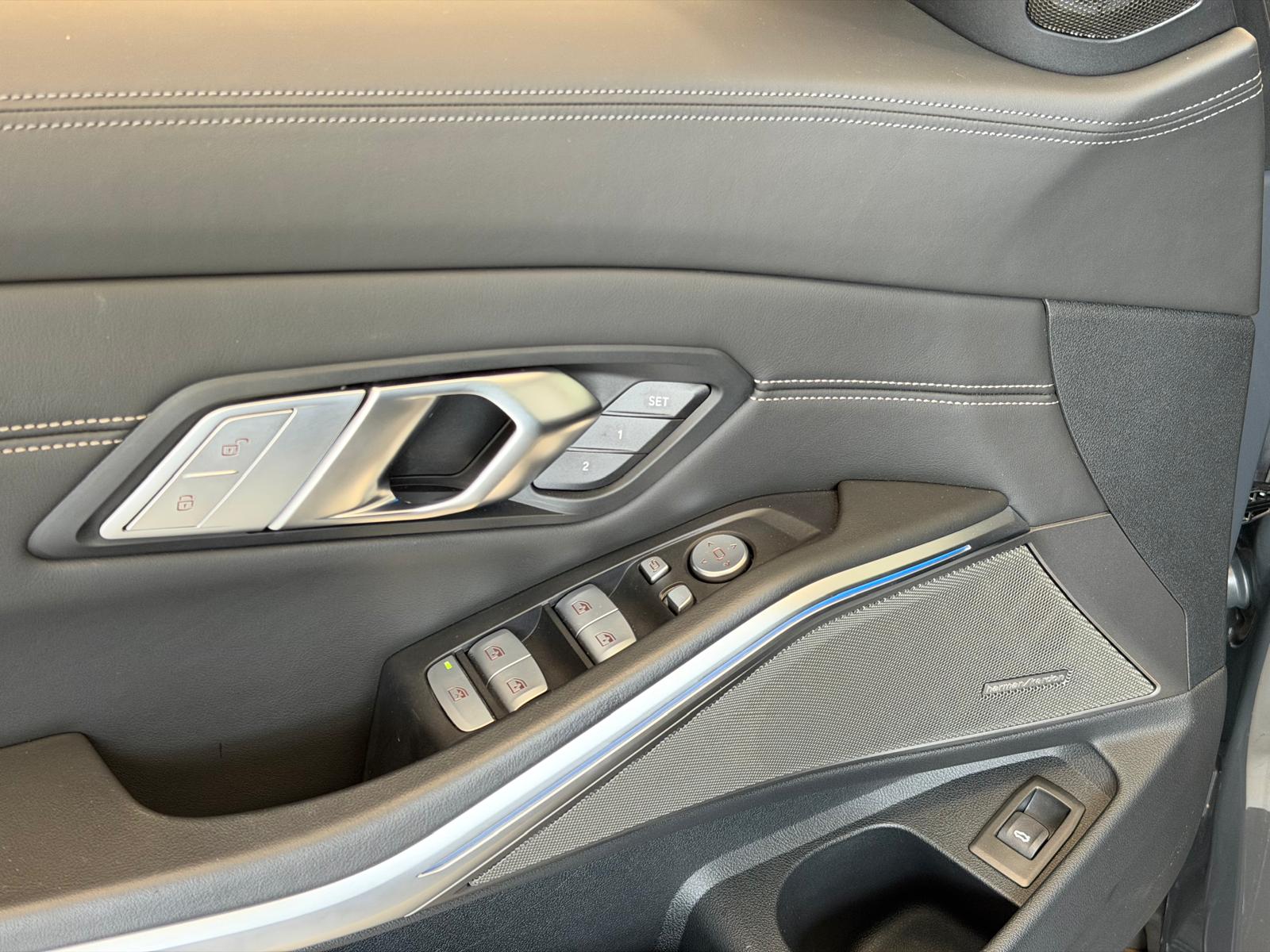BMW M340i xDrive 48V Touring Steptronic INDIVIDUAL-image-12