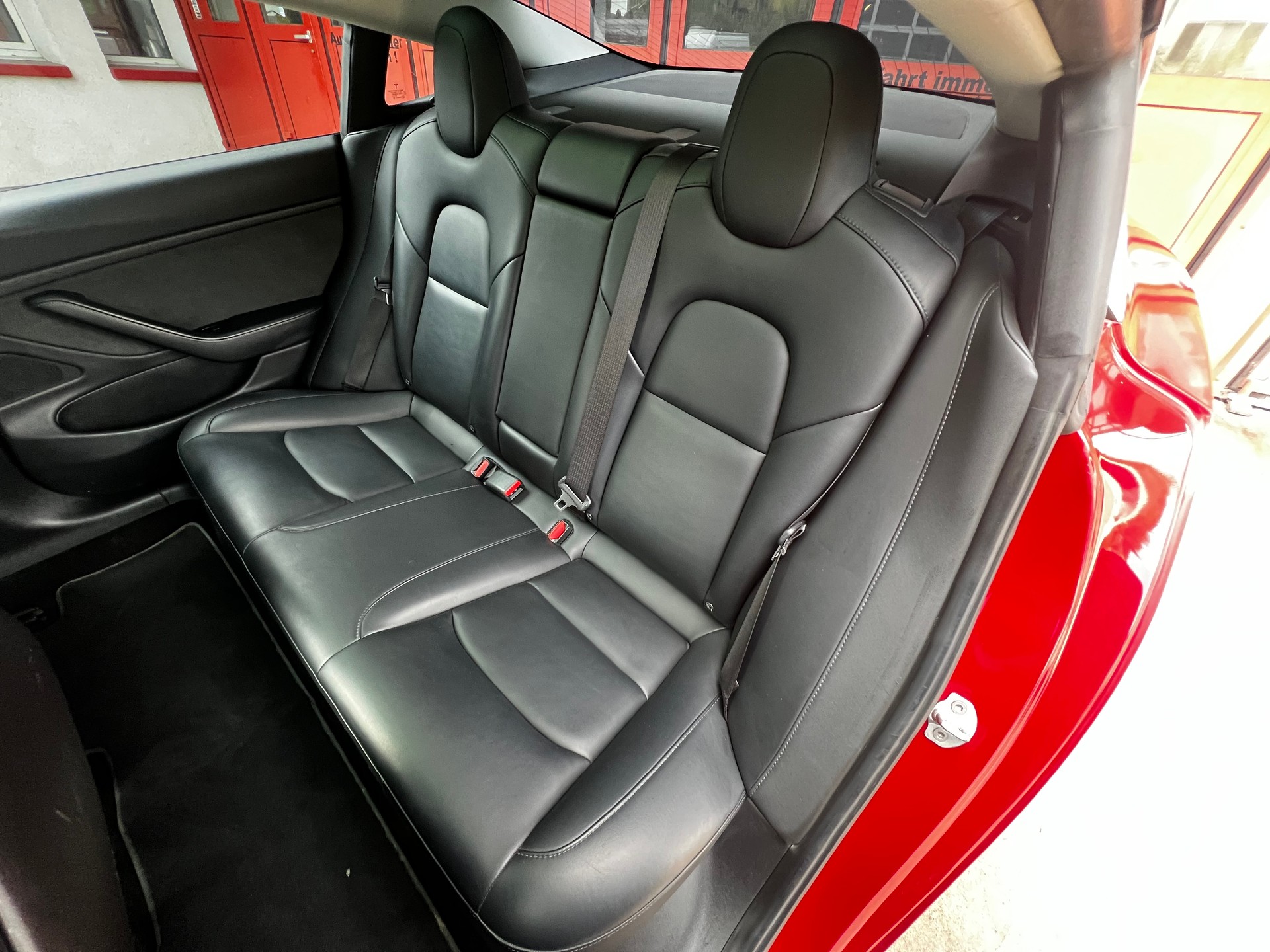 TESLA Model 3 Long Range Dual Motor AWD-image-12