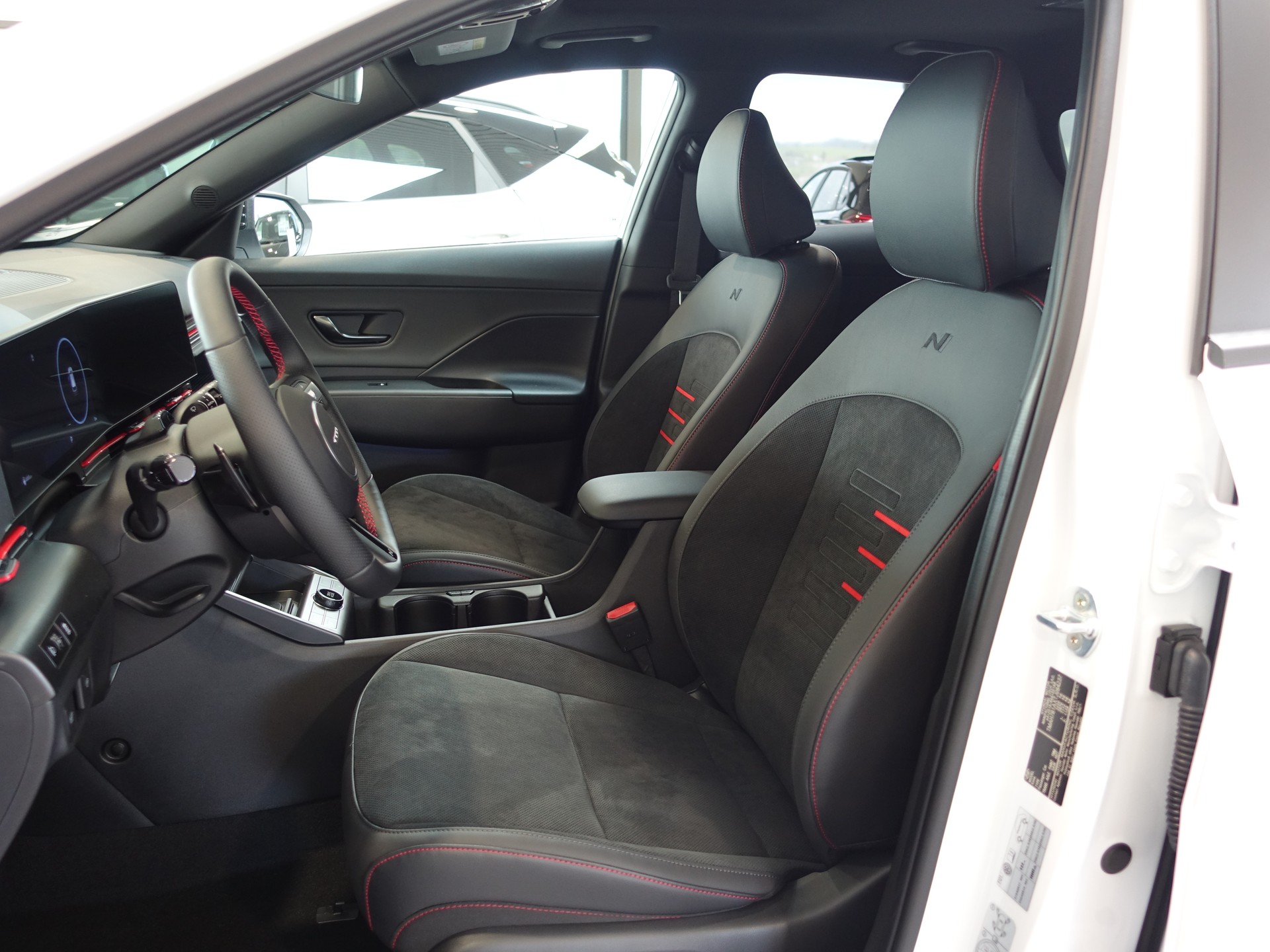 HYUNDAI Kona EV 65.4 kWh N Line-image-7