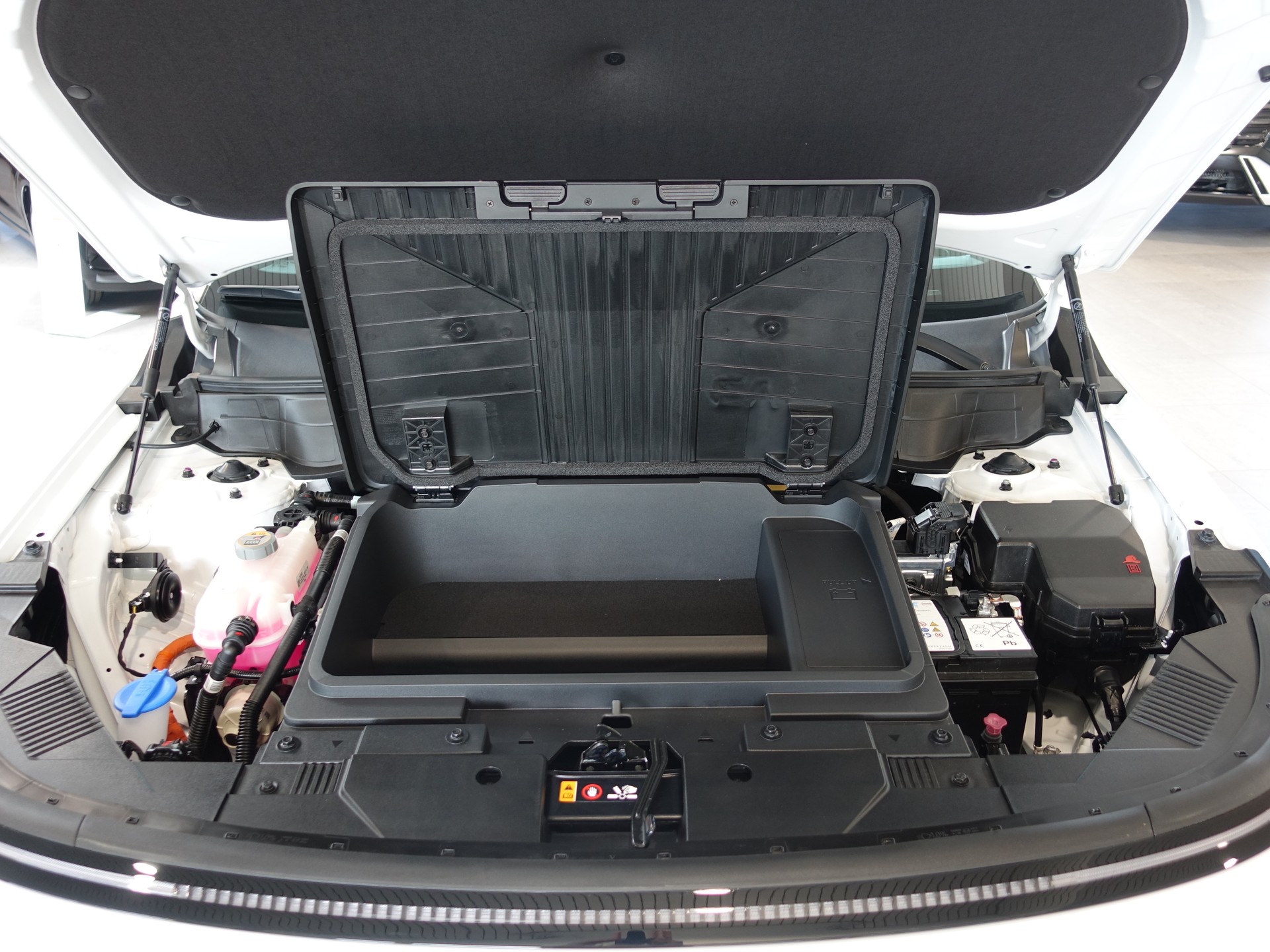 HYUNDAI Kona EV 65.4 kWh N Line-image-6