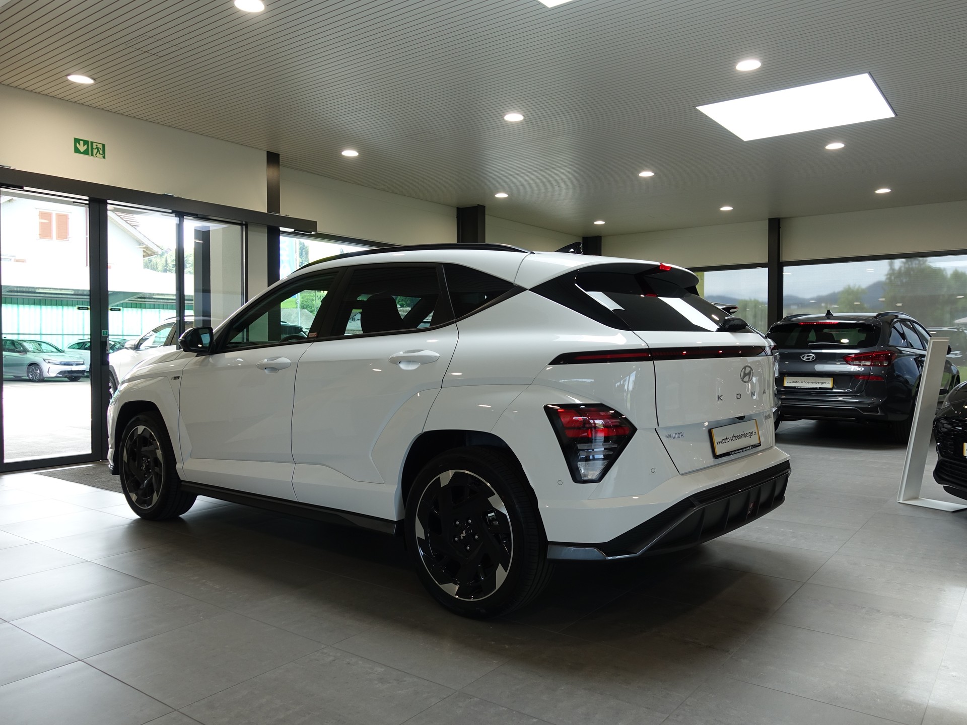 HYUNDAI Kona EV 65.4 kWh N Line-showroom-element-2